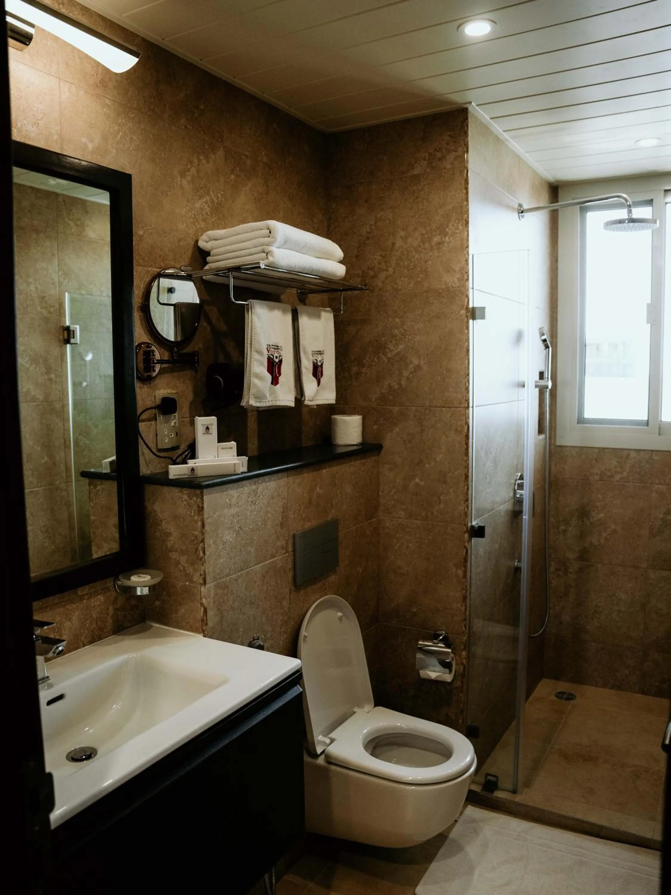 Shower in Kingjada Hotels & Apartments