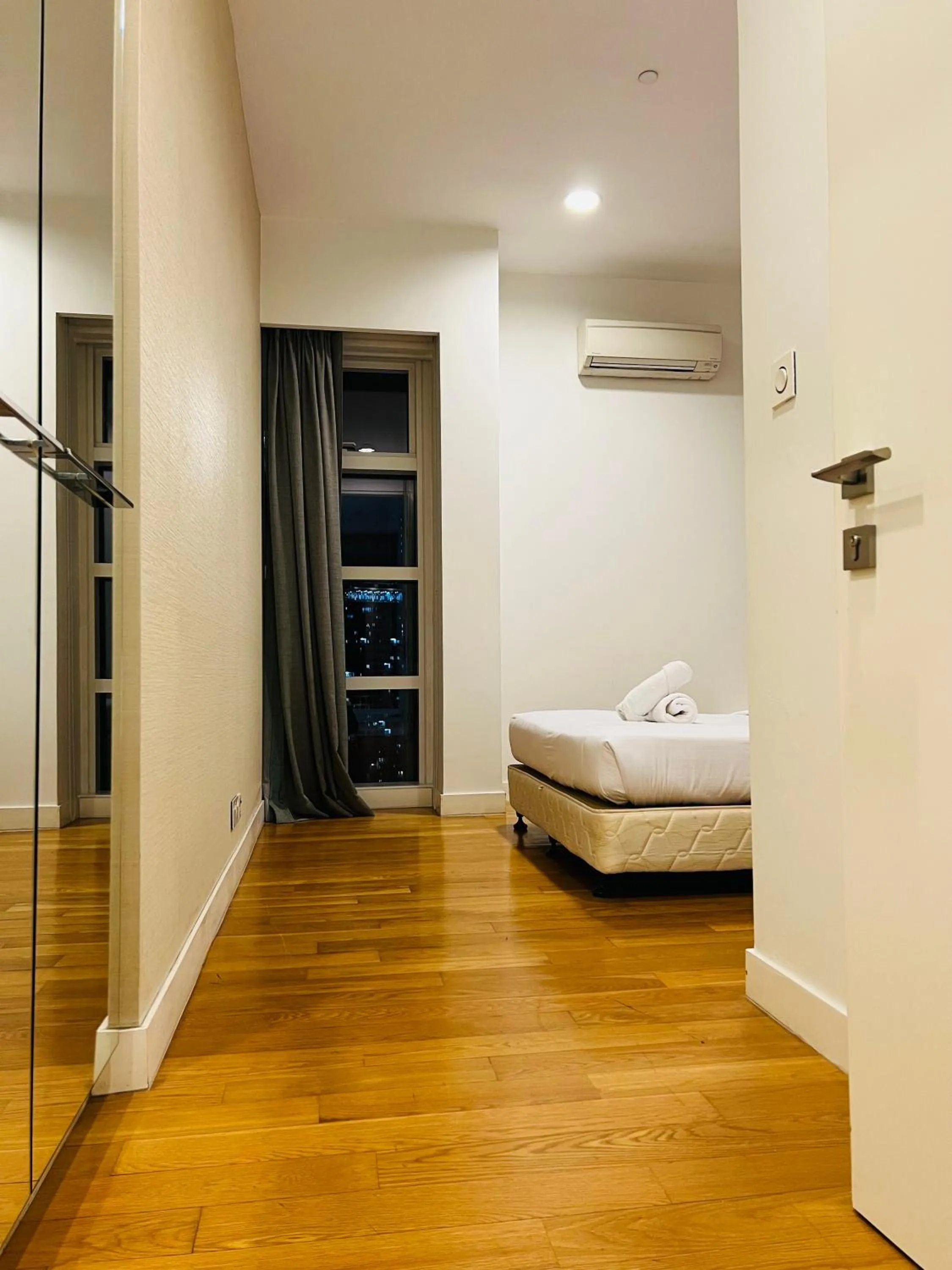 Photo of the whole room in De Sky Platinum Suites KLCC Kuala Lumpur