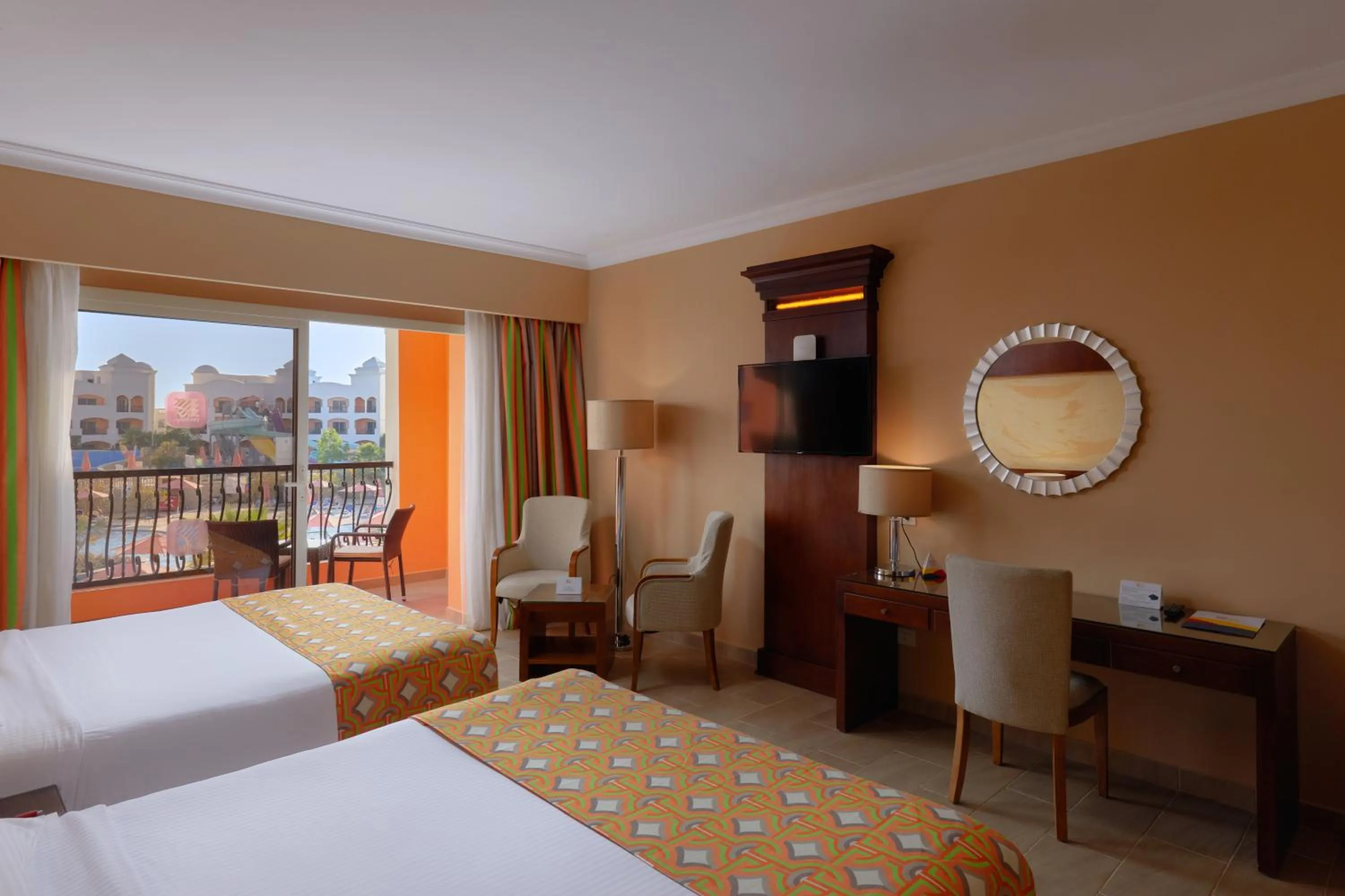 Bed in Fun & Sun Naama Waves