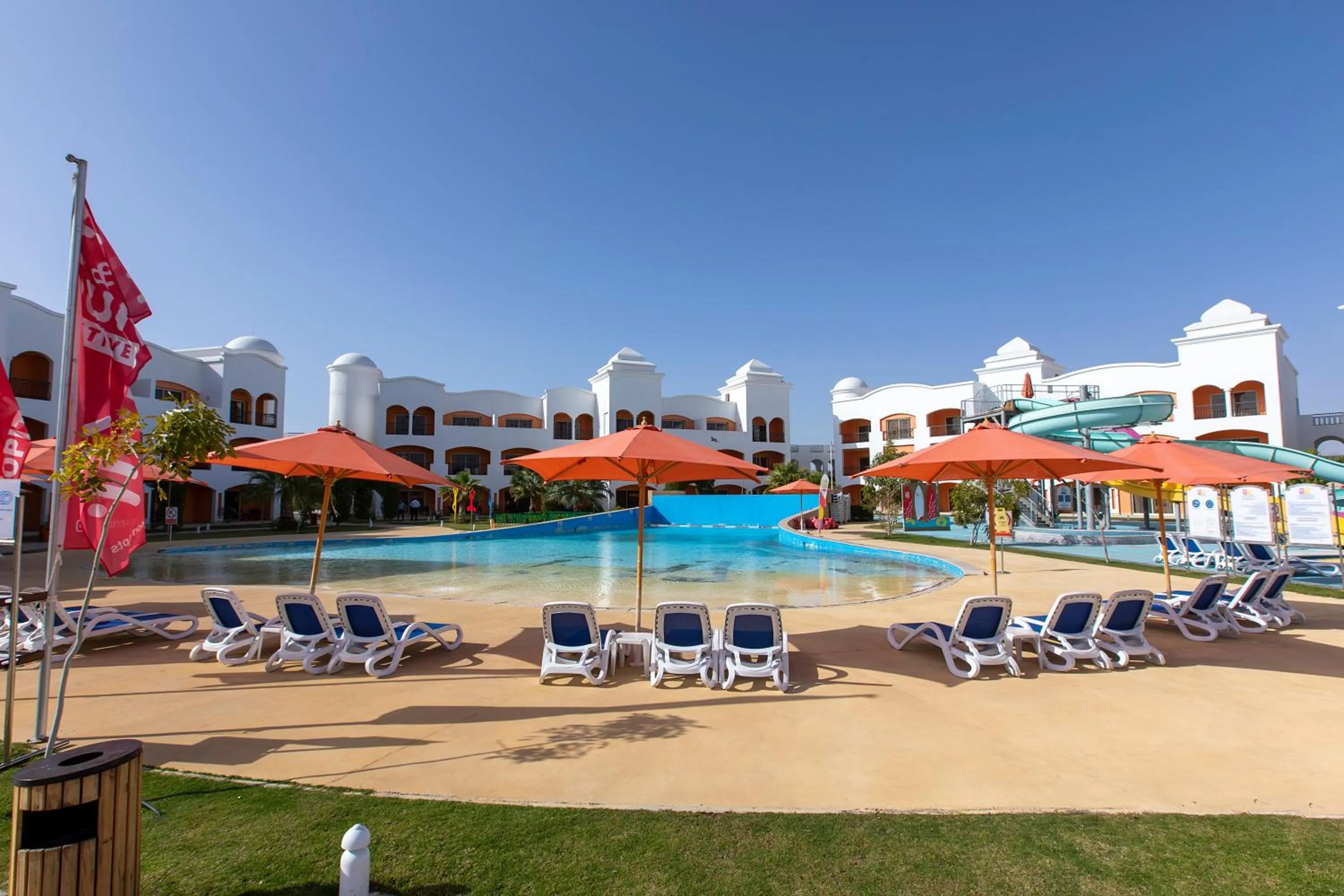 Swimming pool in Fun & Sun Naama Waves