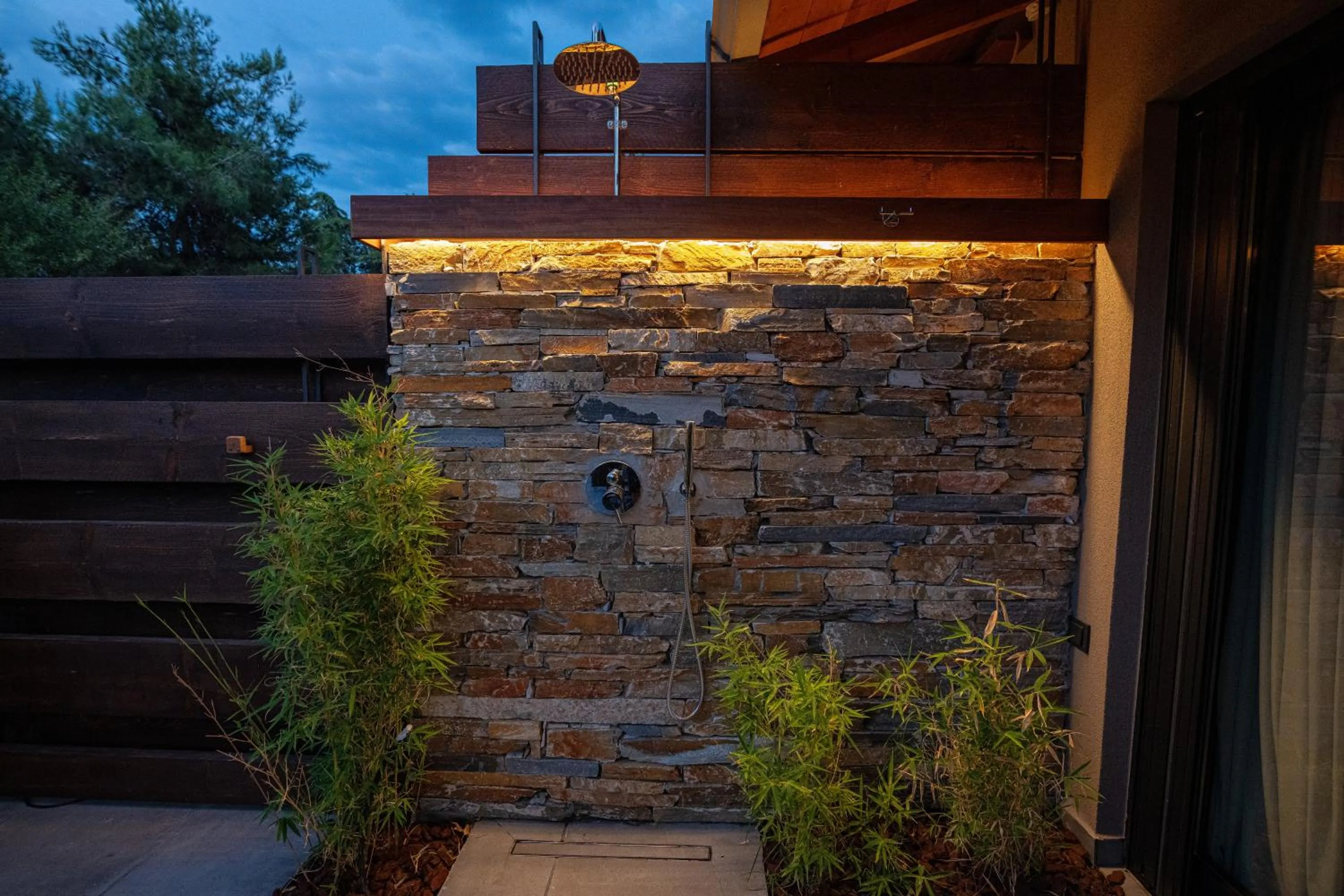 Sylvia Camping & Luxury Suites, Panel Hospitality Homes & Villas