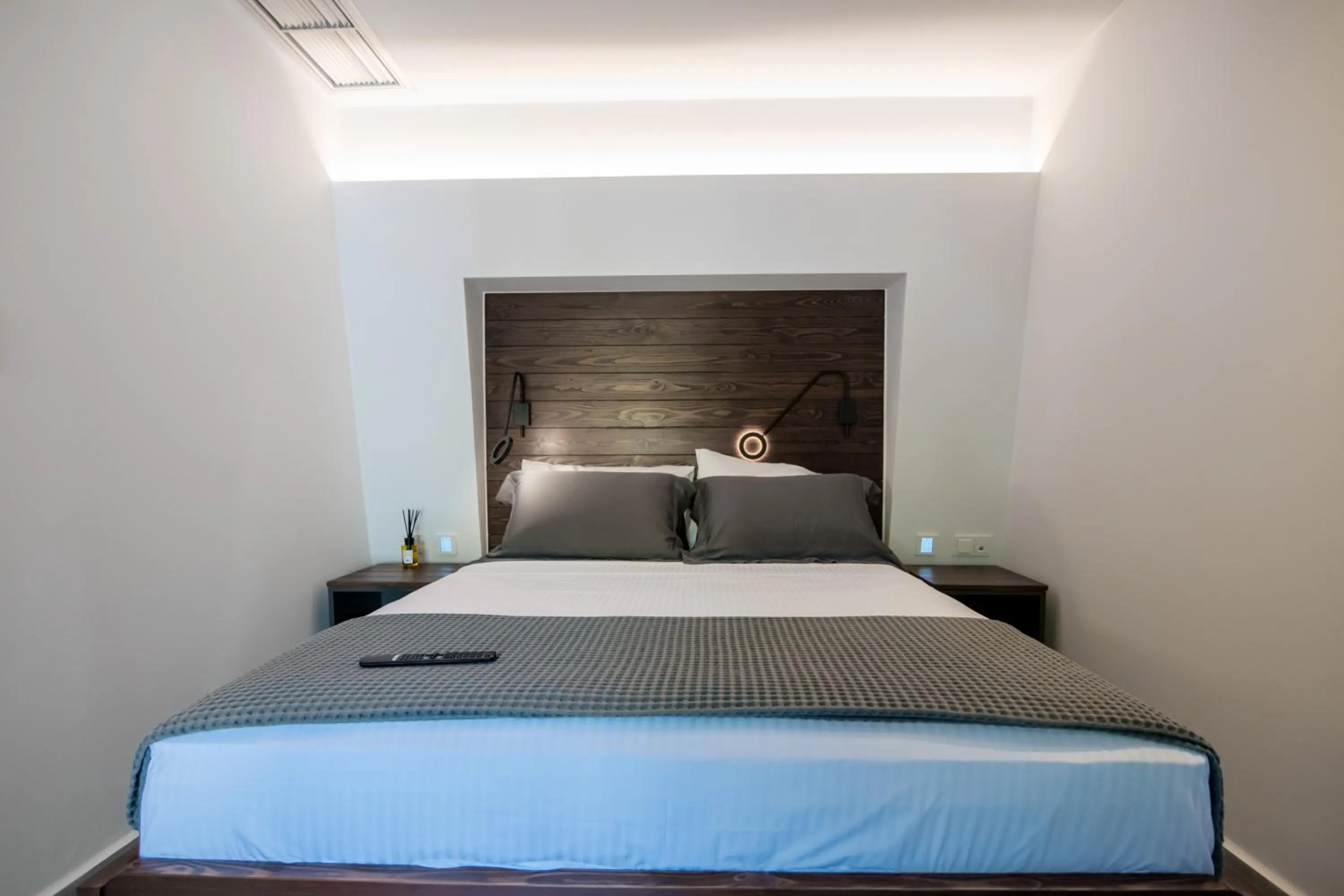 Bed in Sylvia Camping & Luxury Suites, Panel Hospitality Homes & Villas