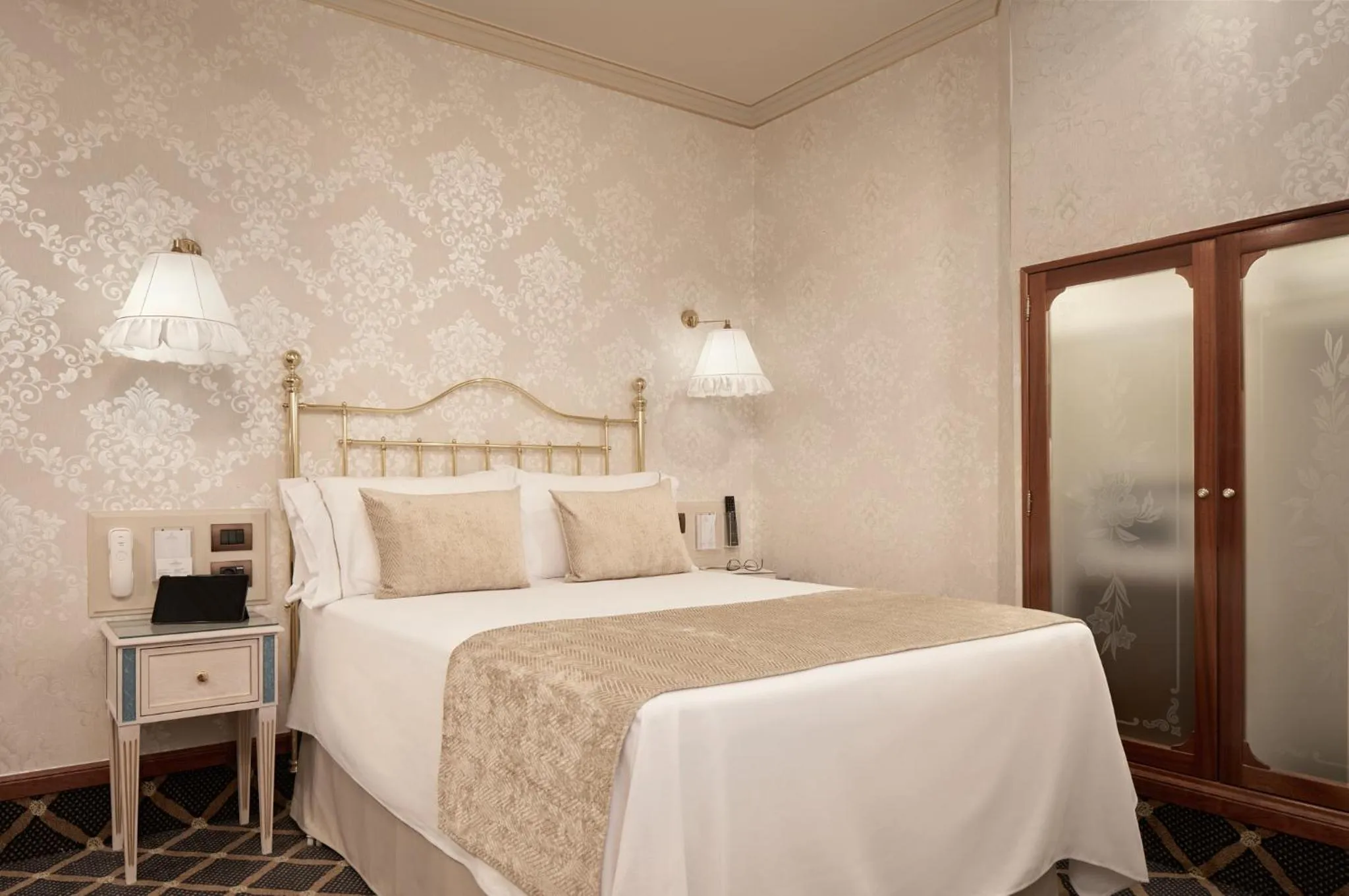 Bed in Hotel Continental Palacete