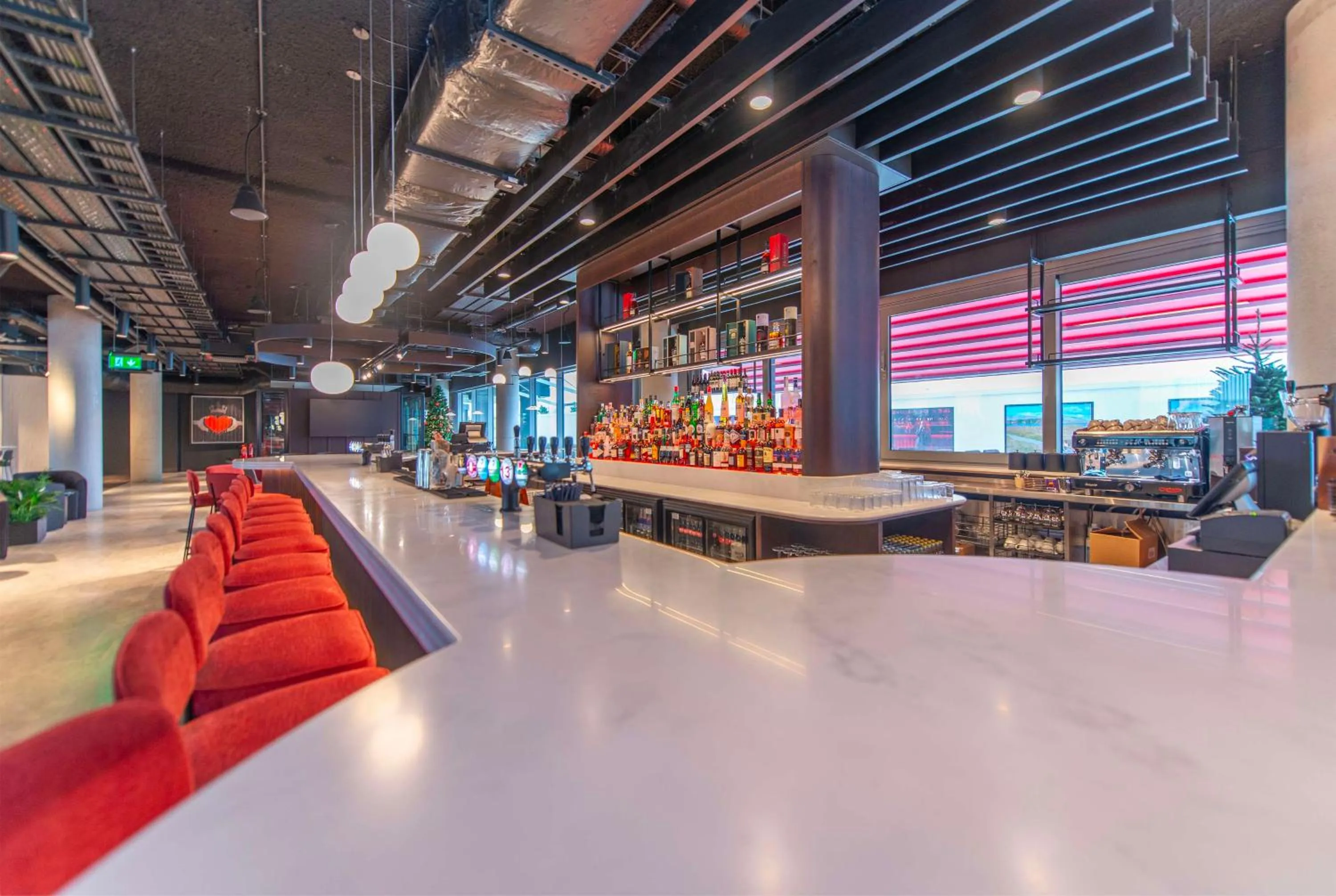Lounge or bar in Radisson RED Galway