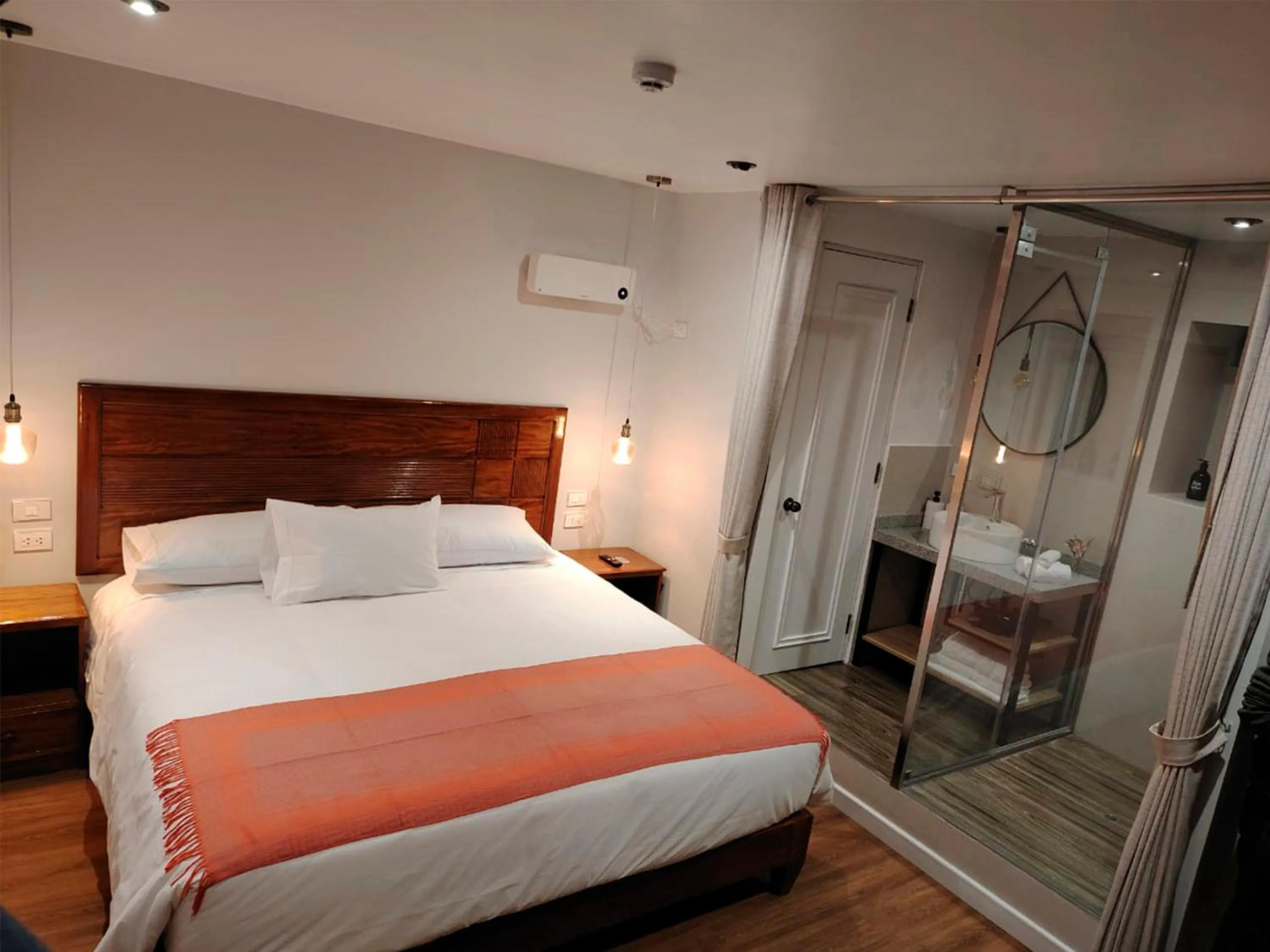 Bed in Casa Cruz Verde by Peru Garden Hotels