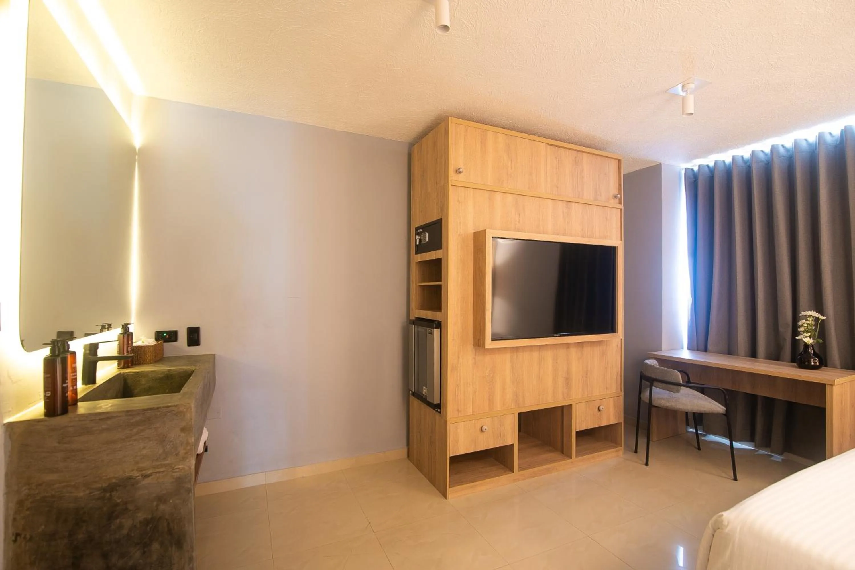 TV and multimedia, Bed in Mood Matuna Hotel Cartagena