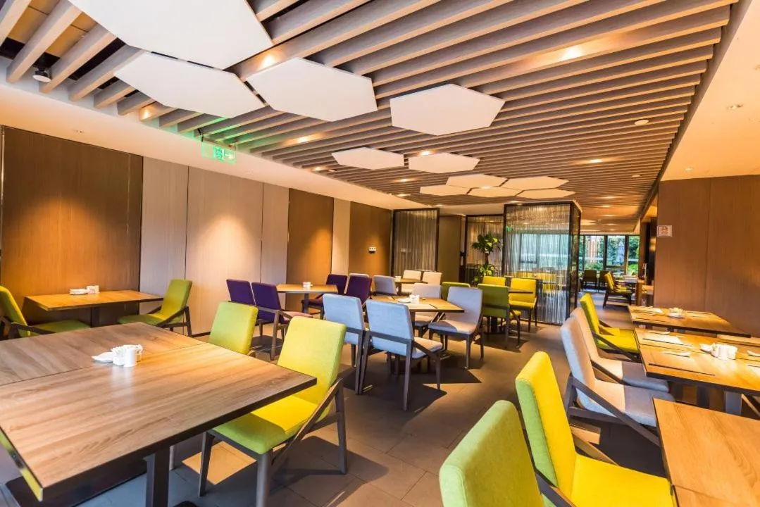 Restaurant/places to eat in The Mulian Hotel of Guangzhou Nansha Fenghuang Lake