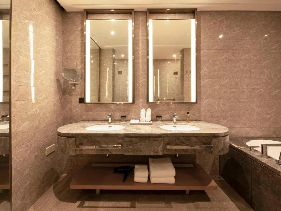 Bathroom in The Mulian Hotel of Guangzhou Nansha Fenghuang Lake