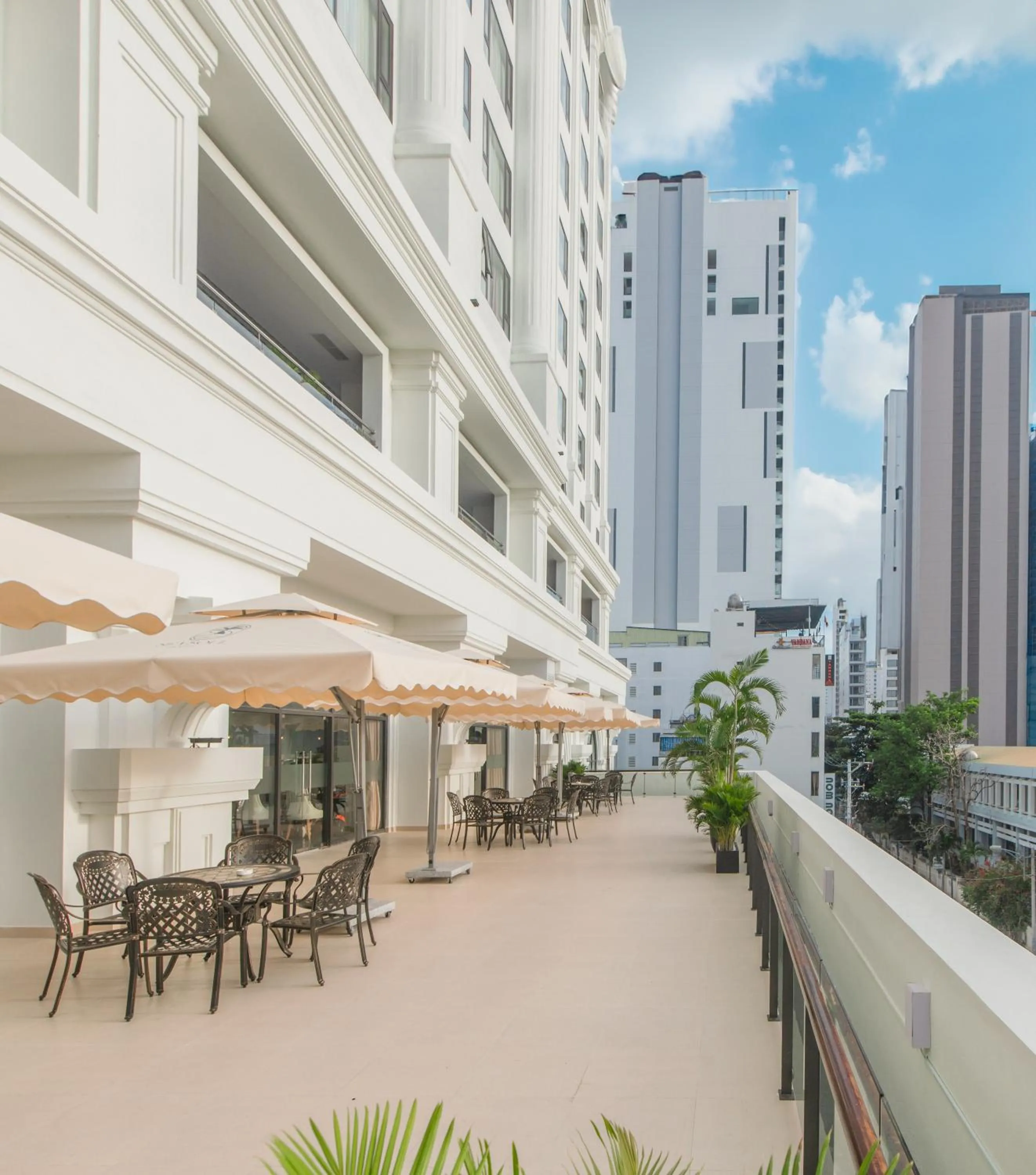 Restaurant/places to eat in Sea Soul Hotel