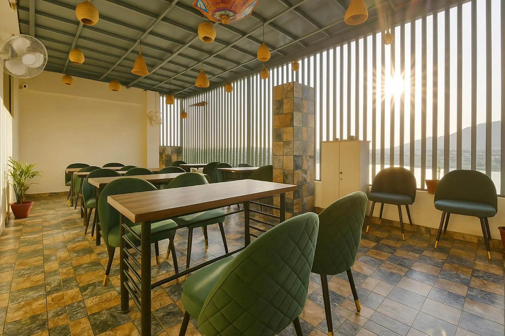 Restaurant/places to eat in FabHotel Govindam Royal Stay