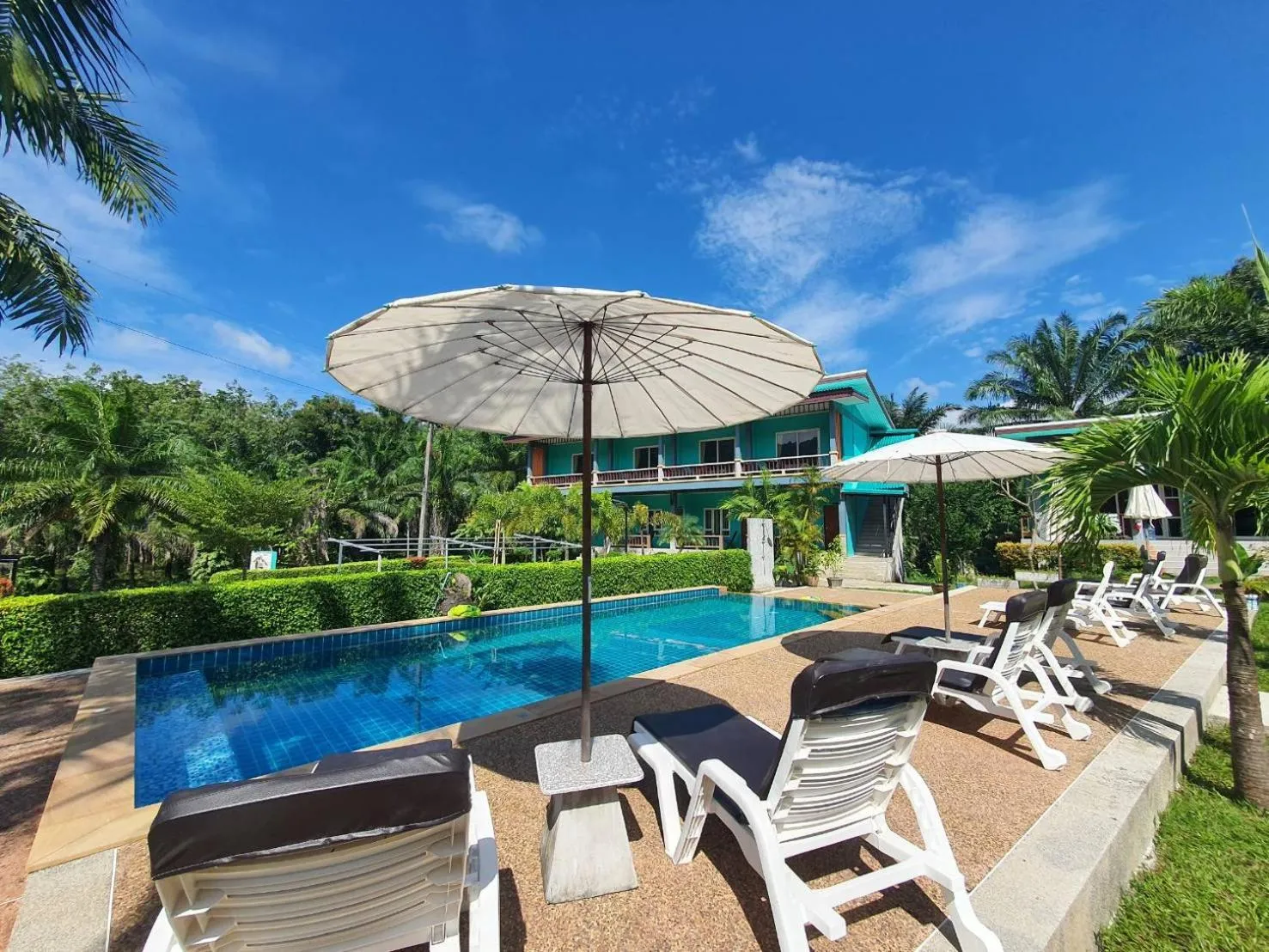 Swimming pool in Tum Mai Kaew Lanta Resort