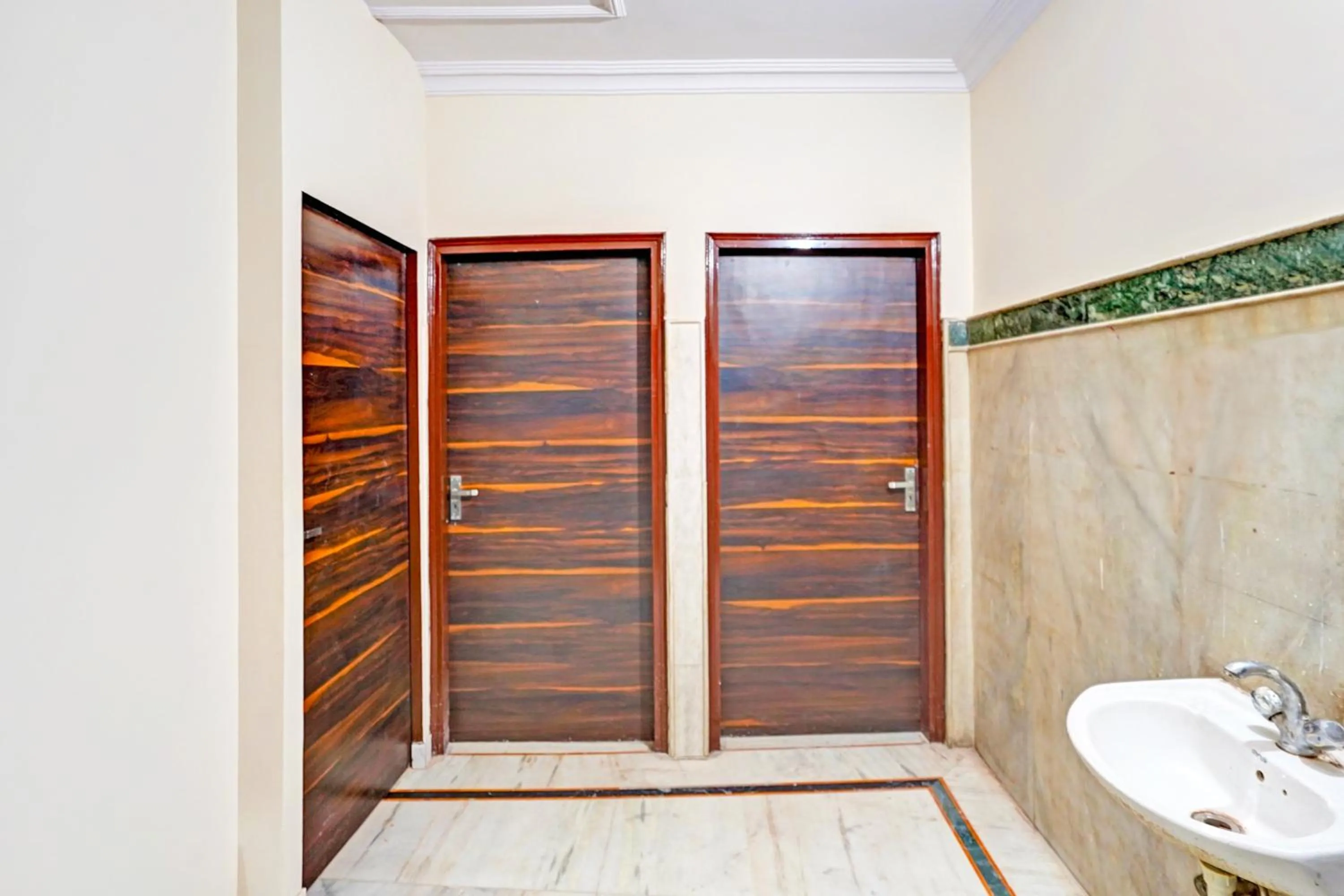 Lobby or reception in Super Hotel O JPS Lux