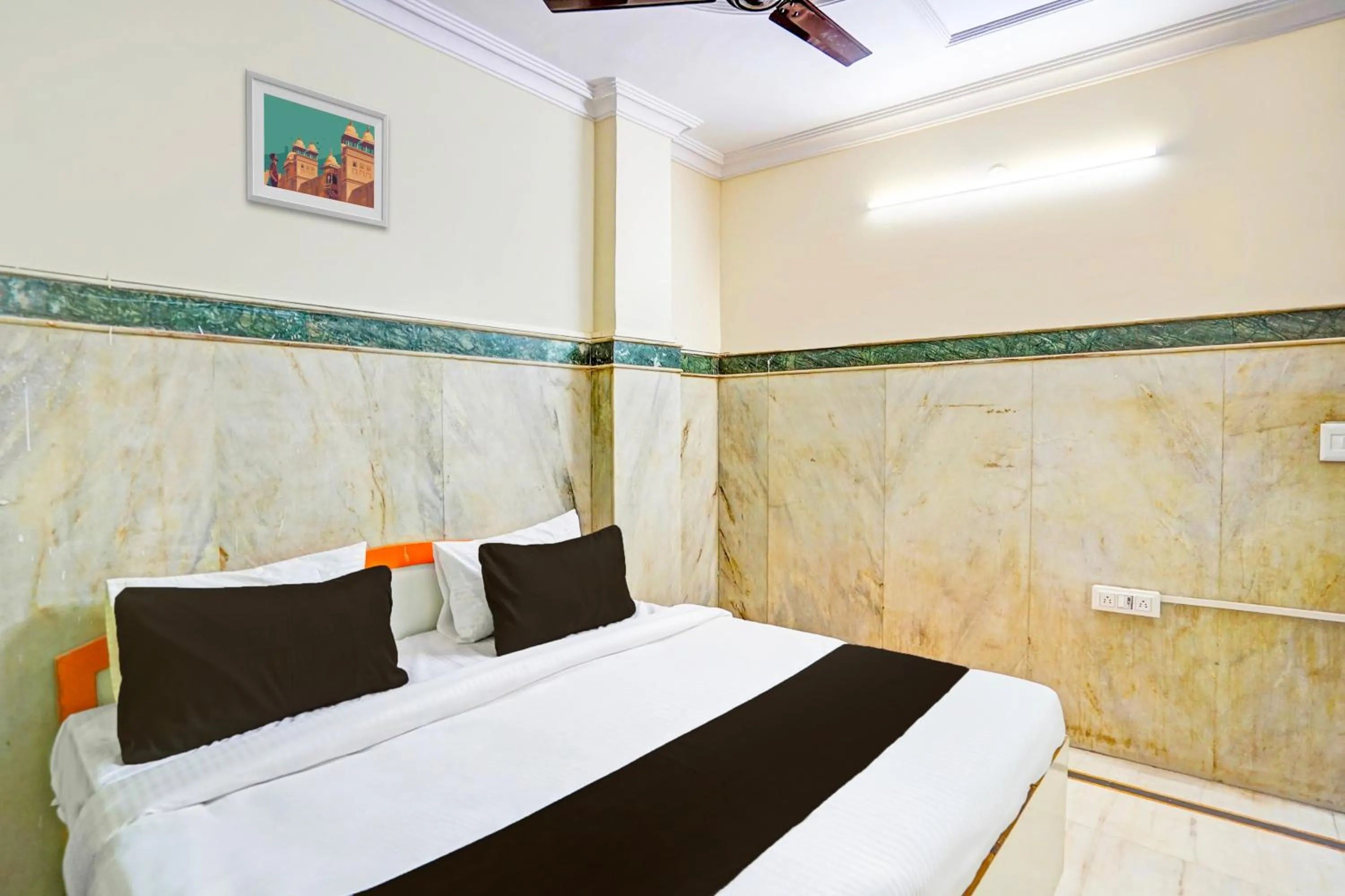 Bedroom, Bed in Super Hotel O JPS Lux