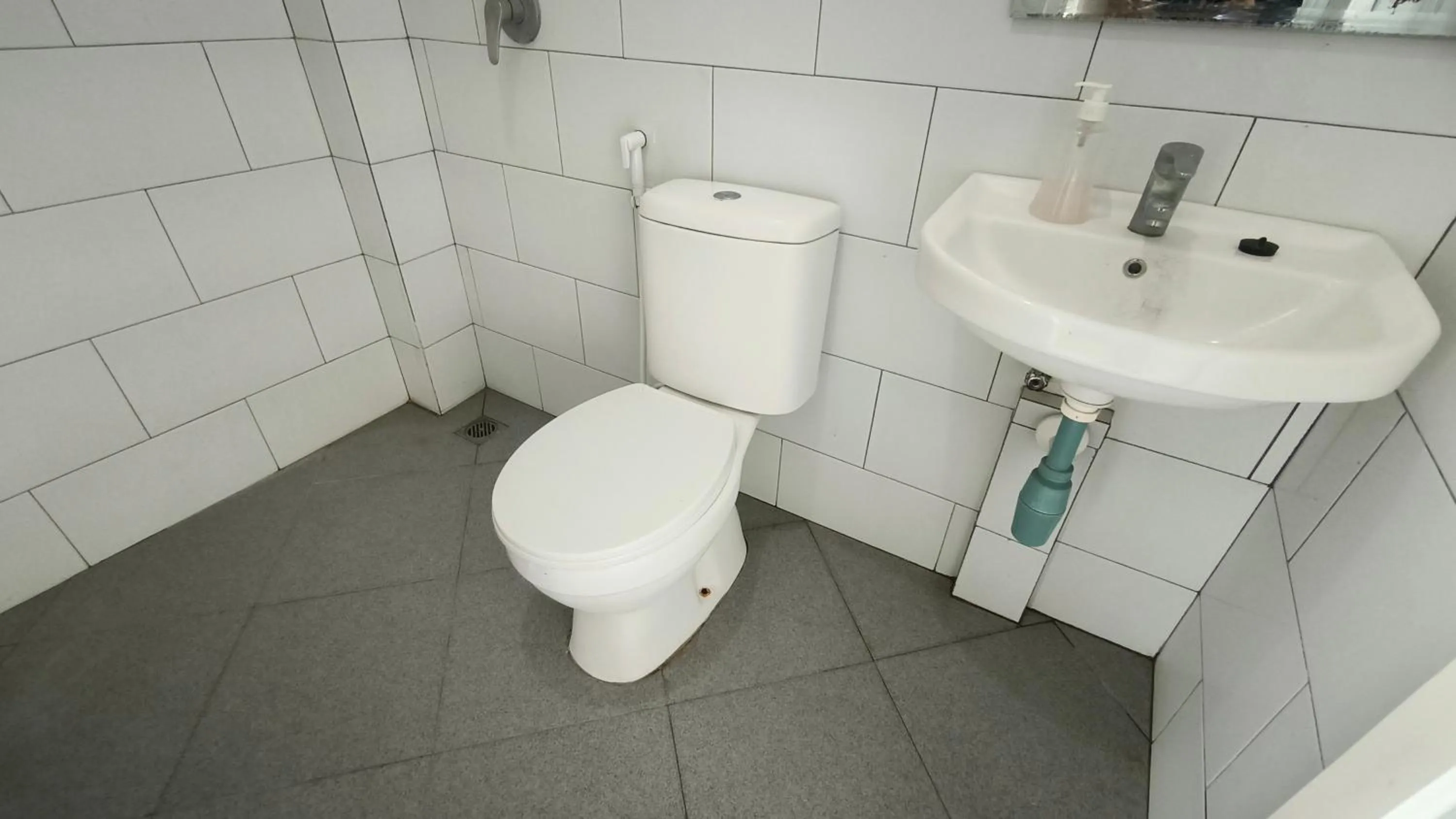 New Bandengan Beach Hotel