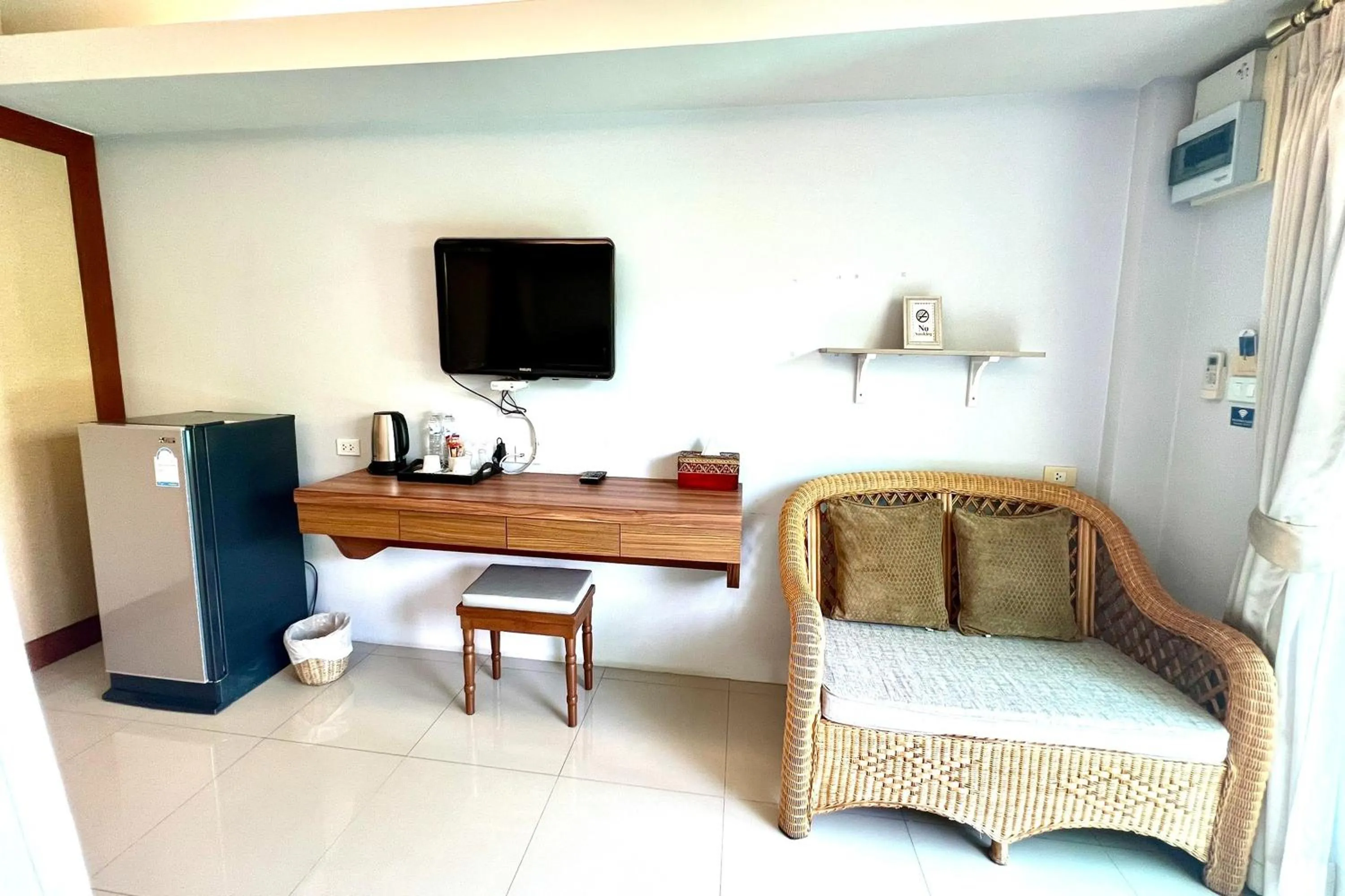 TV and multimedia in Phuhunsa Boutique Hotel