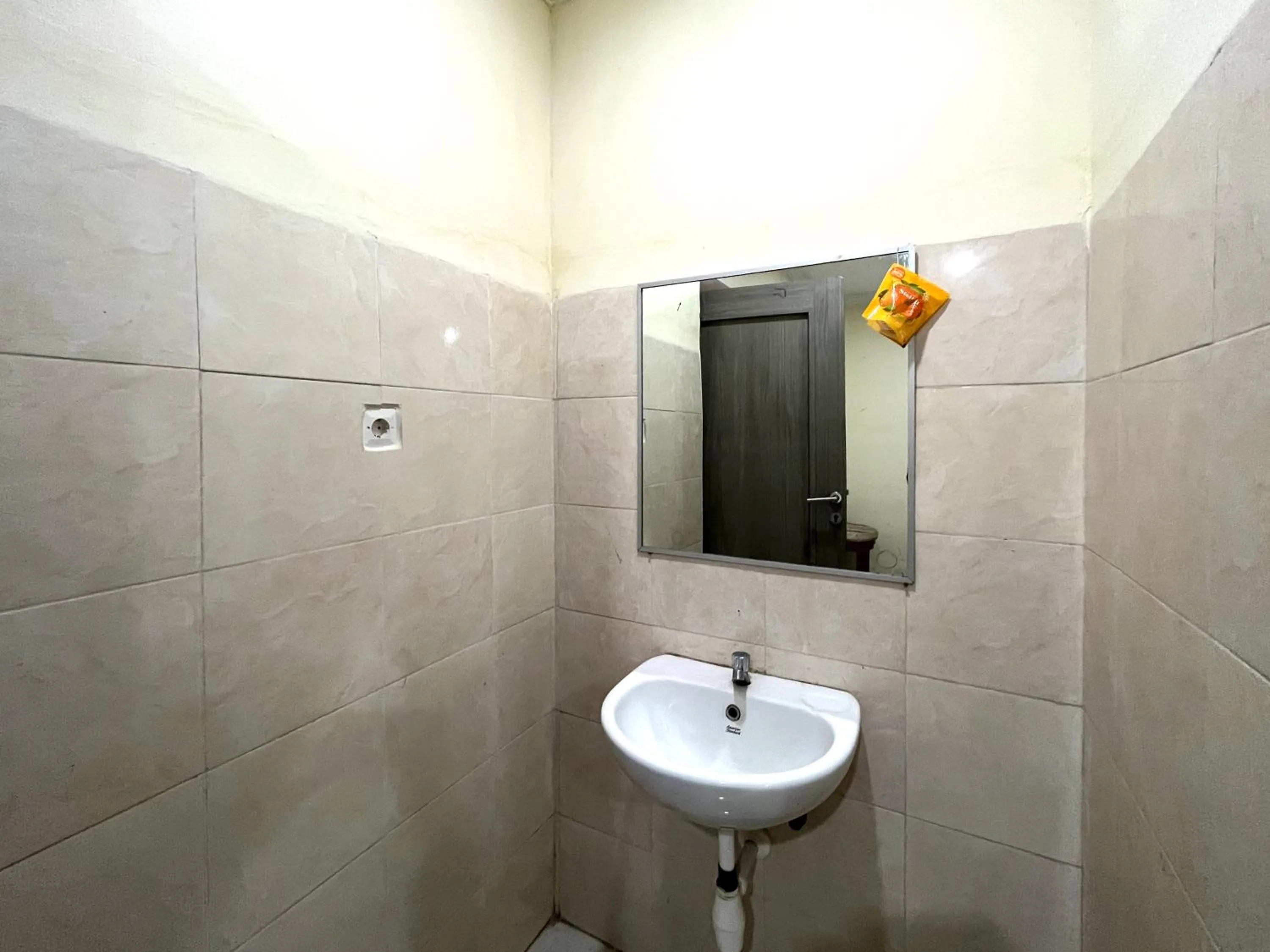 Bathroom in Rumah Bromo RedPartner