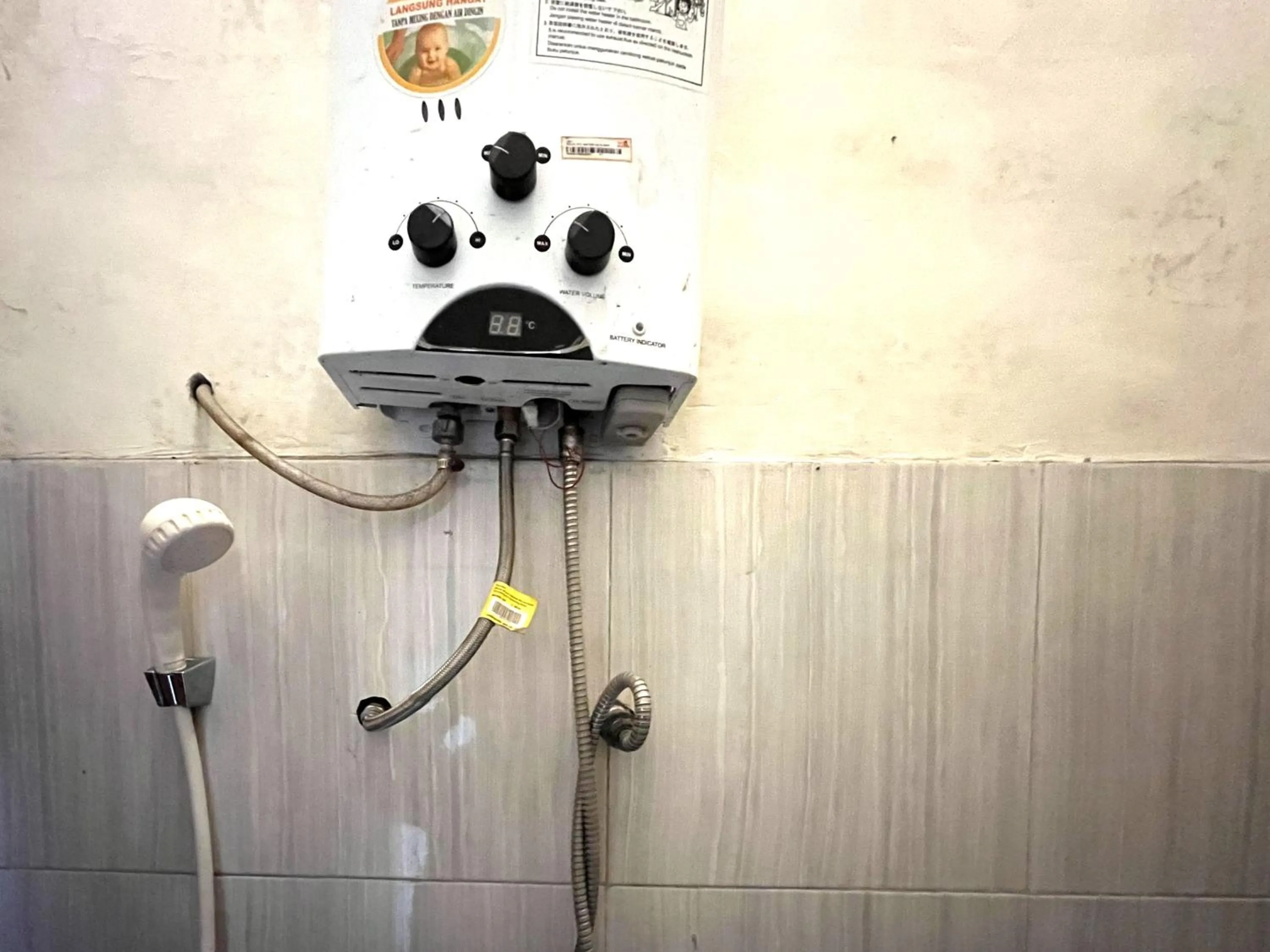 Bathroom in Rumah Bromo RedPartner