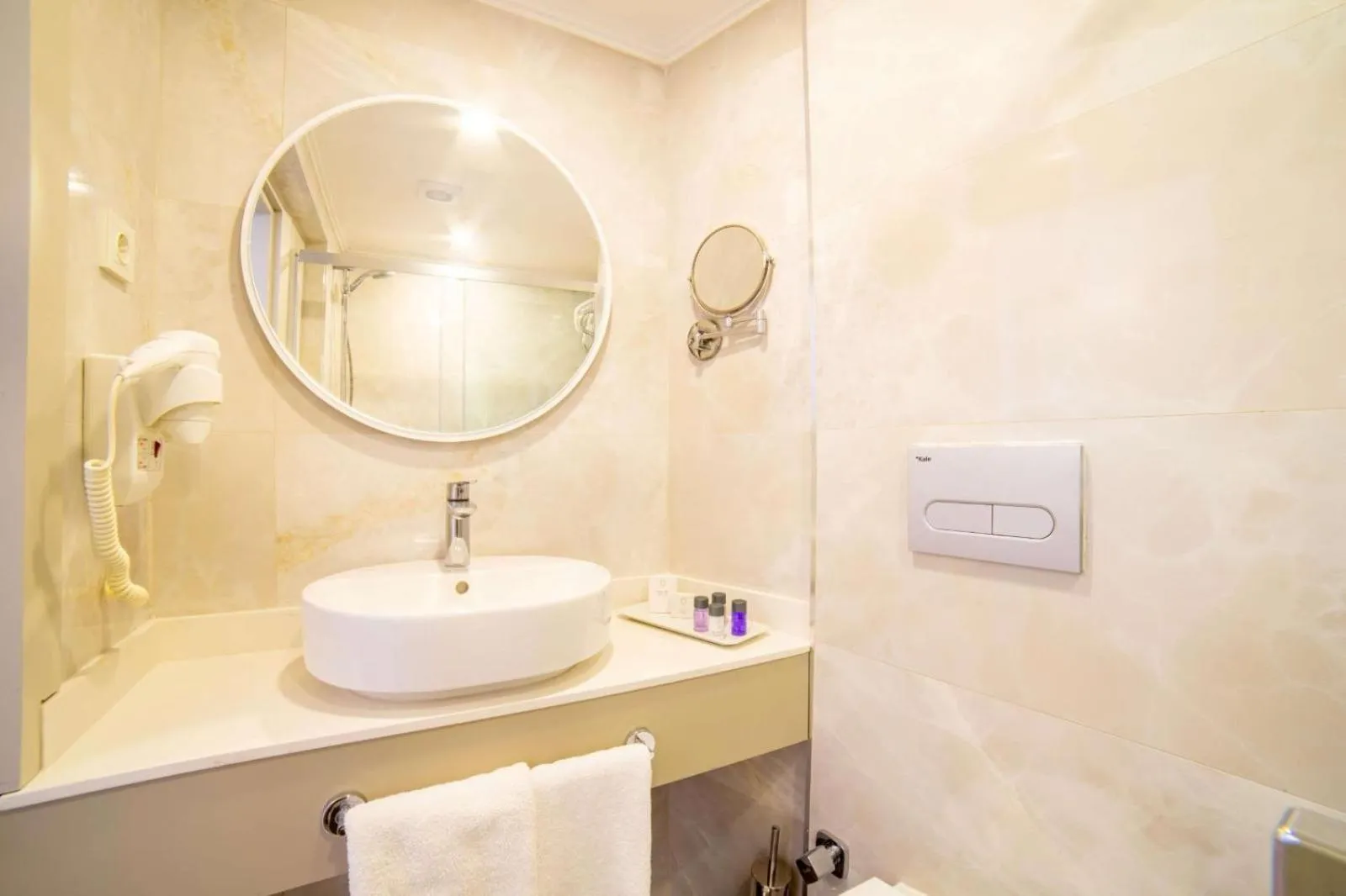 Toilet in Avşar Boutique Hotel