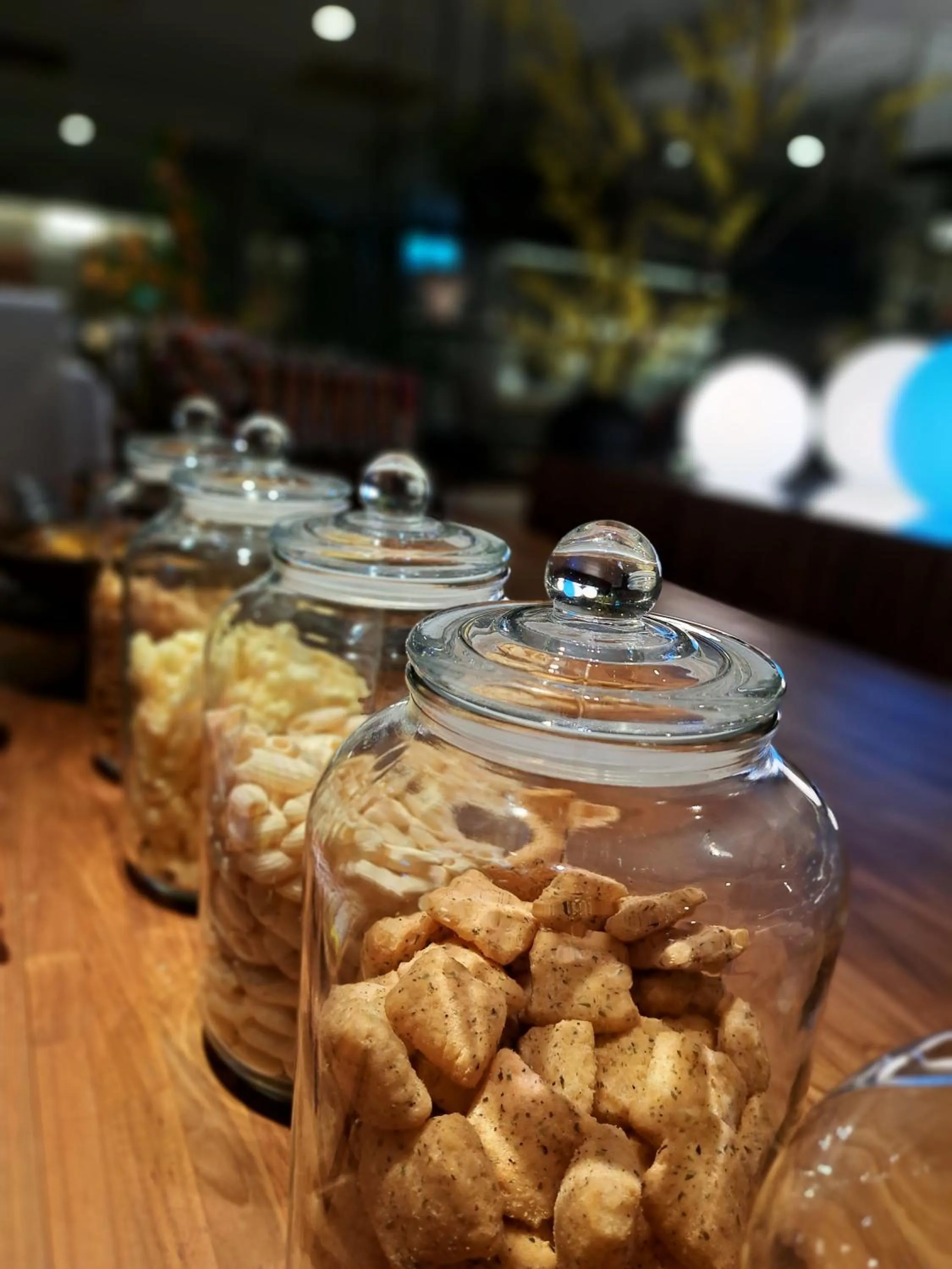 Restaurant/places to eat in Via Hotel Breeze