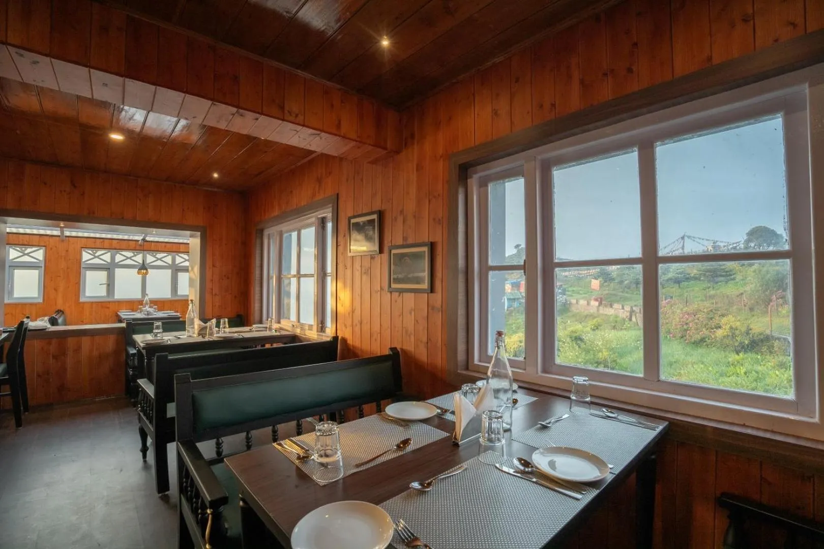 Restaurant/places to eat in Poshtel, Meghma , Sandakphu