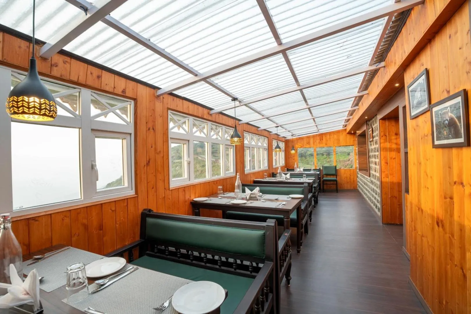 Restaurant/places to eat in Poshtel, Meghma , Sandakphu