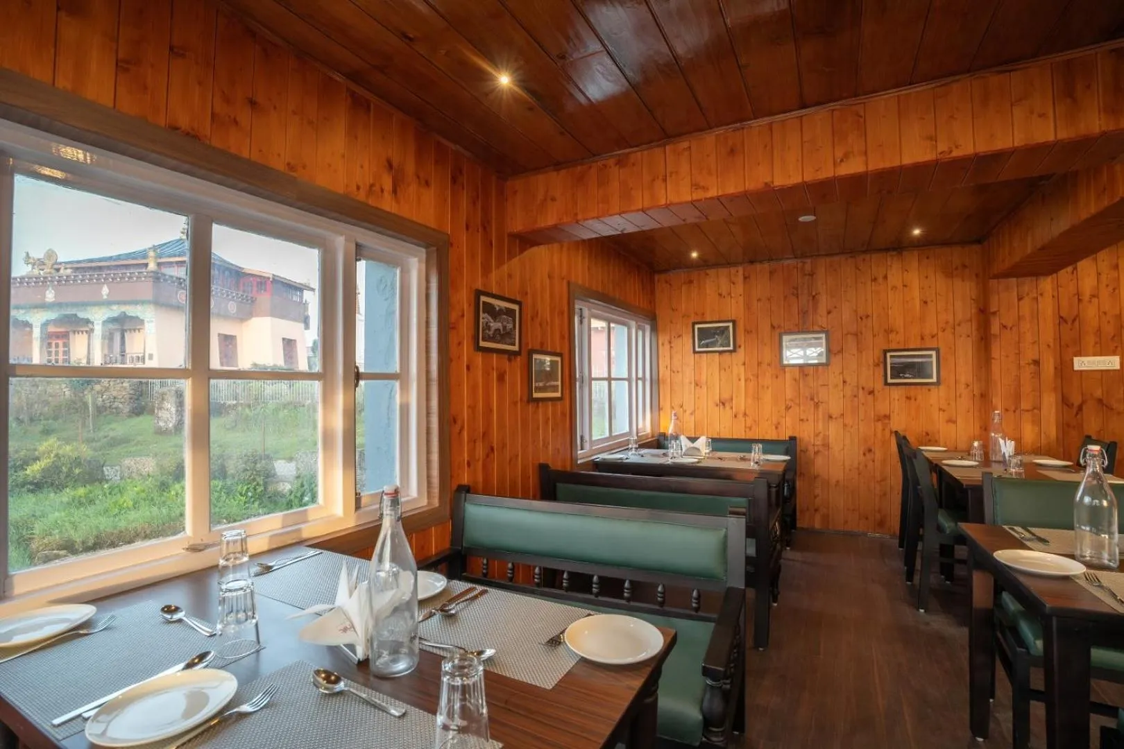 Restaurant/places to eat in Poshtel, Meghma , Sandakphu