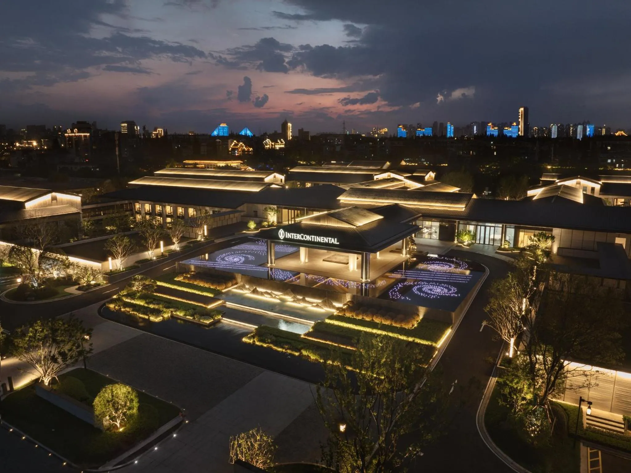 Nearby landmark in Intercontinetal Xiangyang