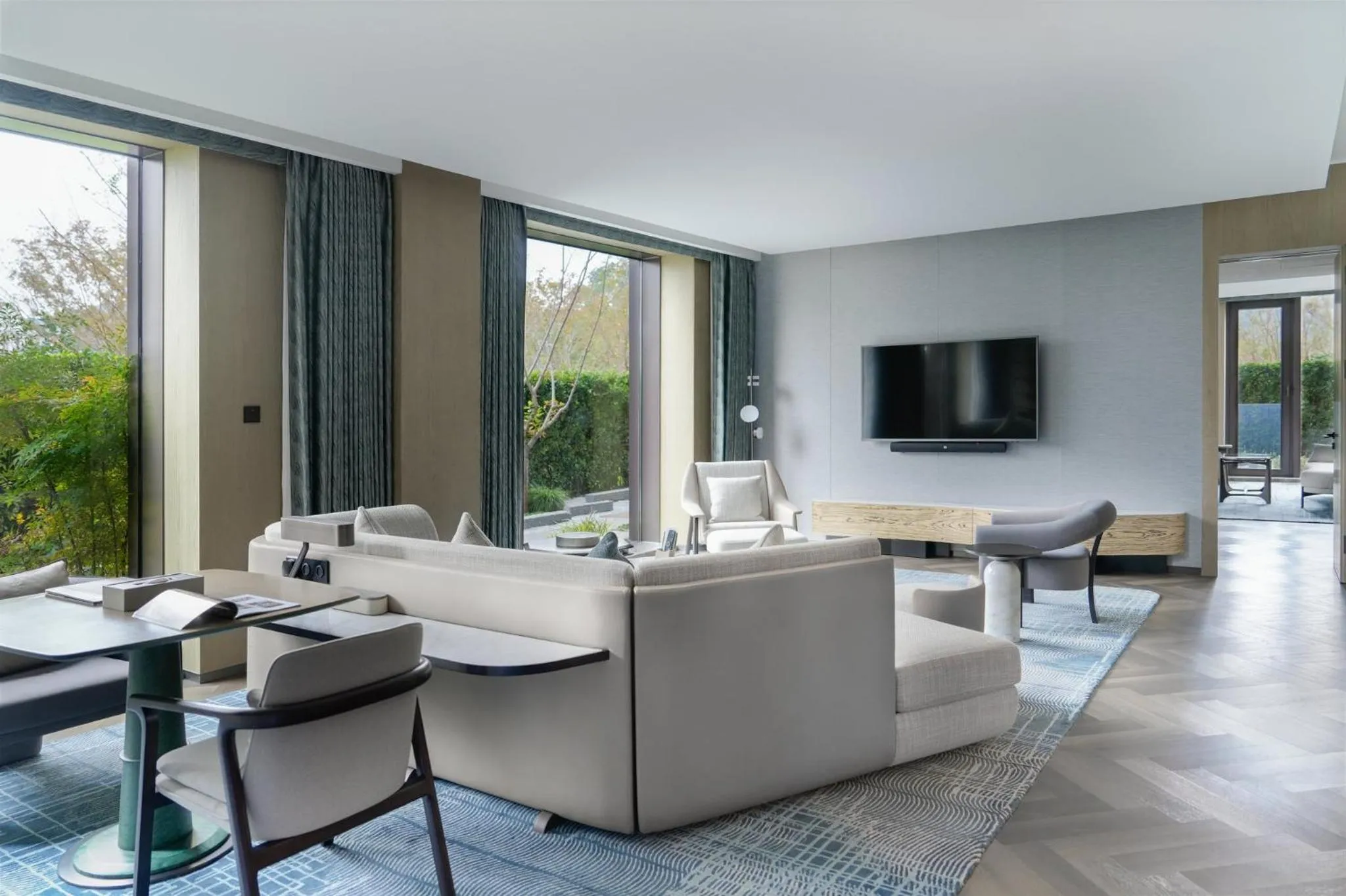 Photo of the whole room in Intercontinetal Xiangyang