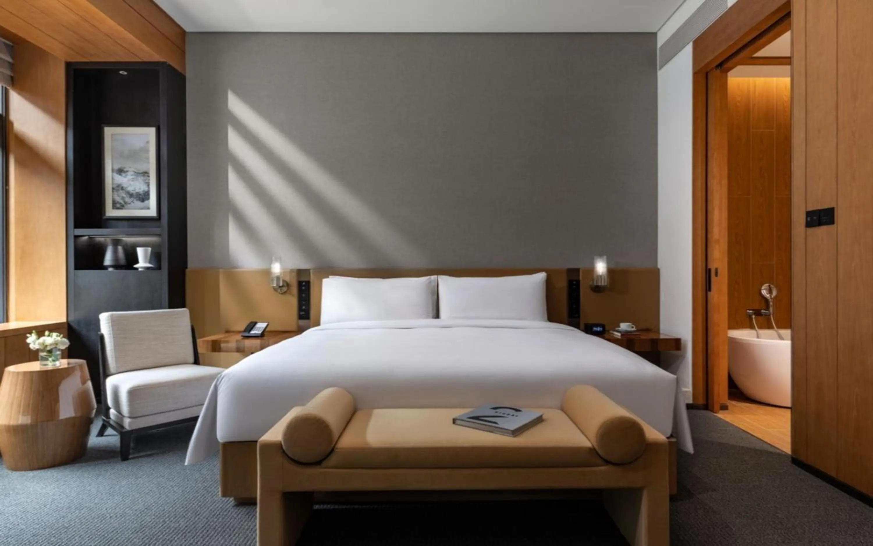 Photo of the whole room, Bed in InterContinental Chongli, an IHG Hotel