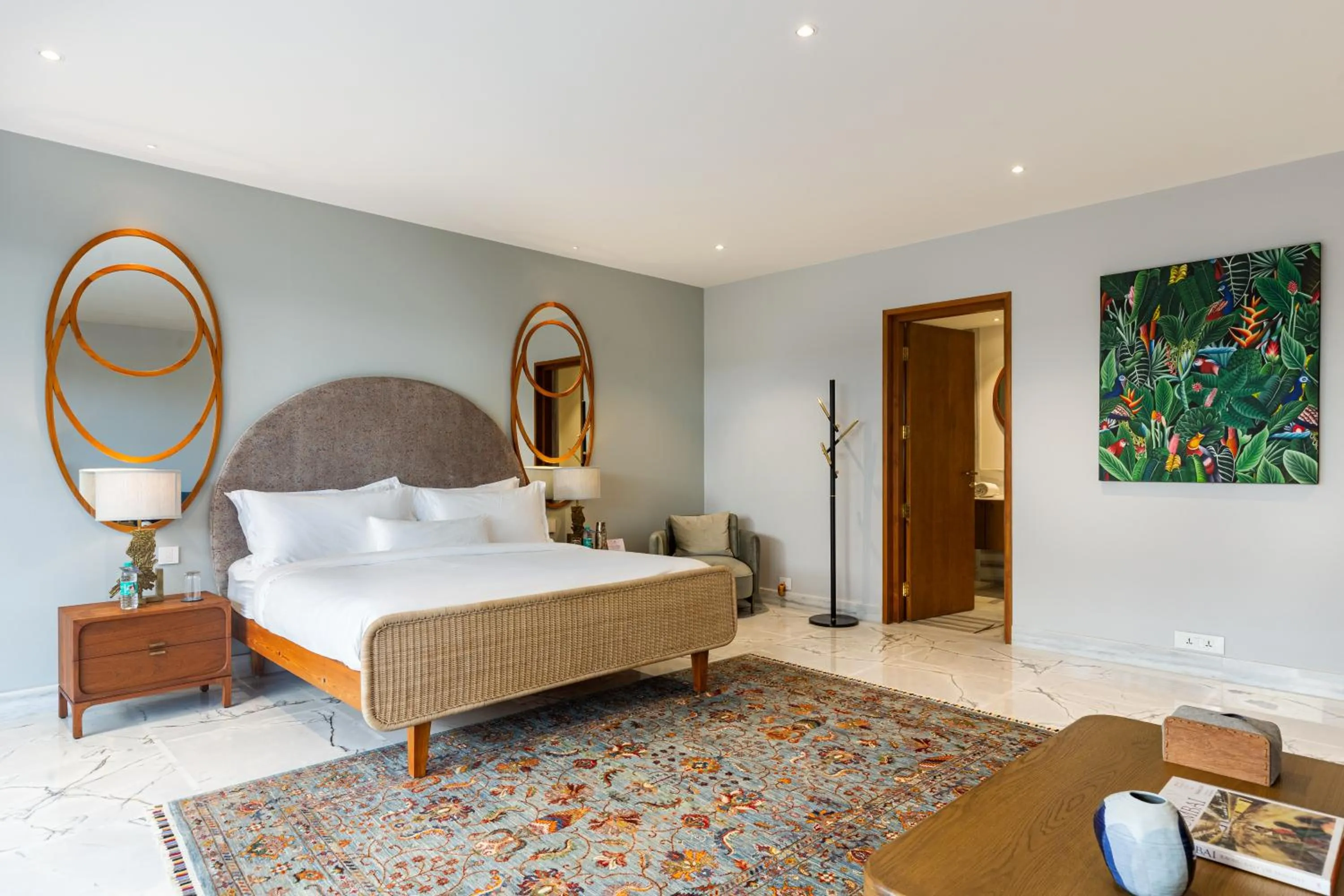 Amorzito by Solitaire Stays