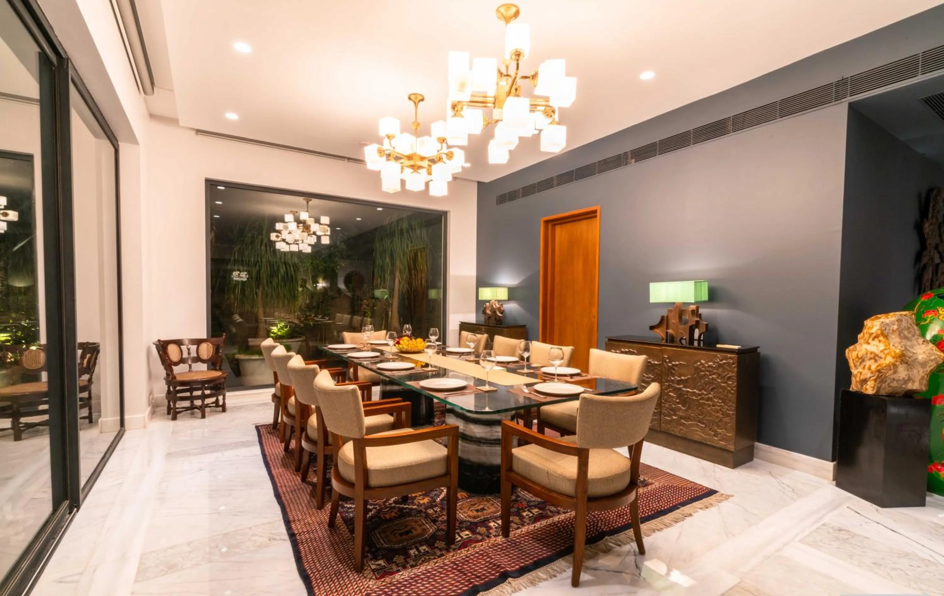 Dining area in Amorzito by Solitaire Stays