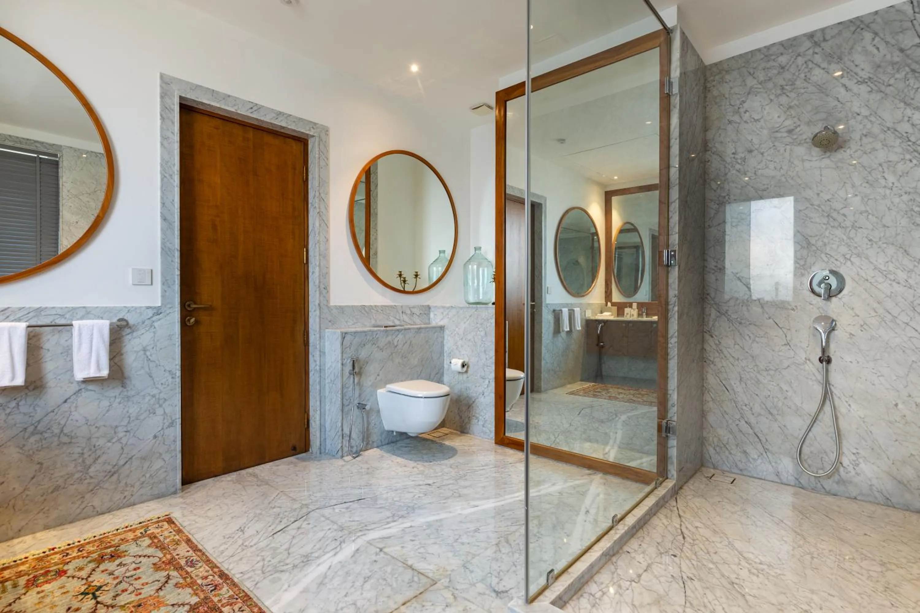 Amorzito by Solitaire Stays