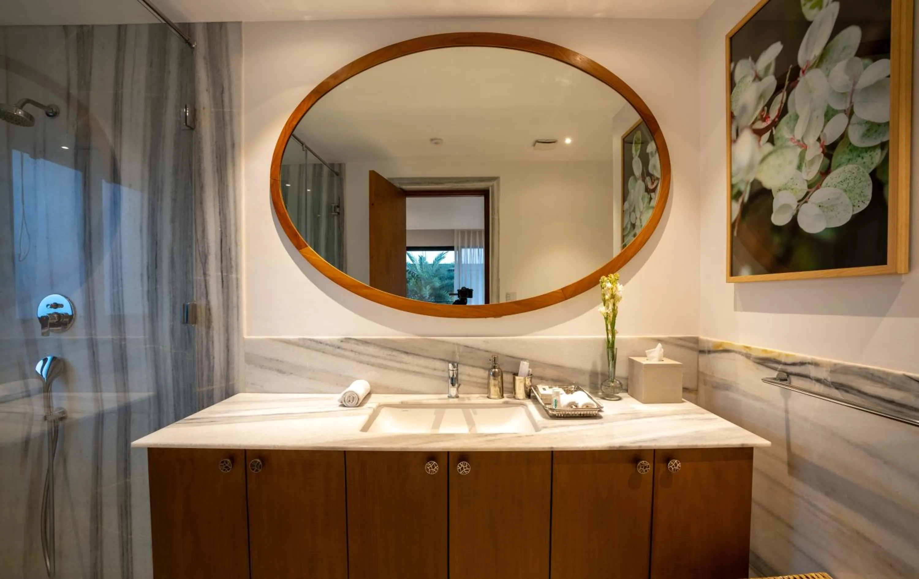 Bathroom in Amorzito by Solitaire Stays