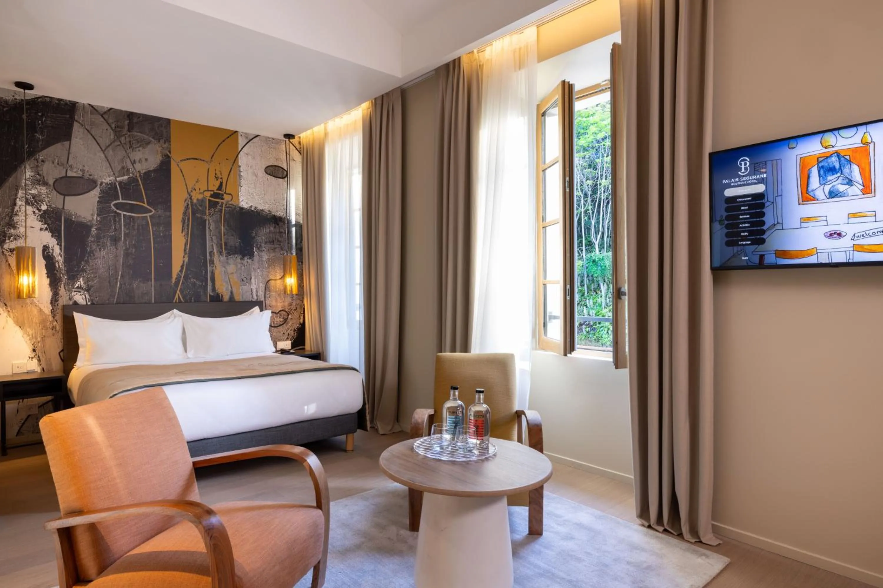 Living room, Bed in Palais Ségurane Boutique Hôtel