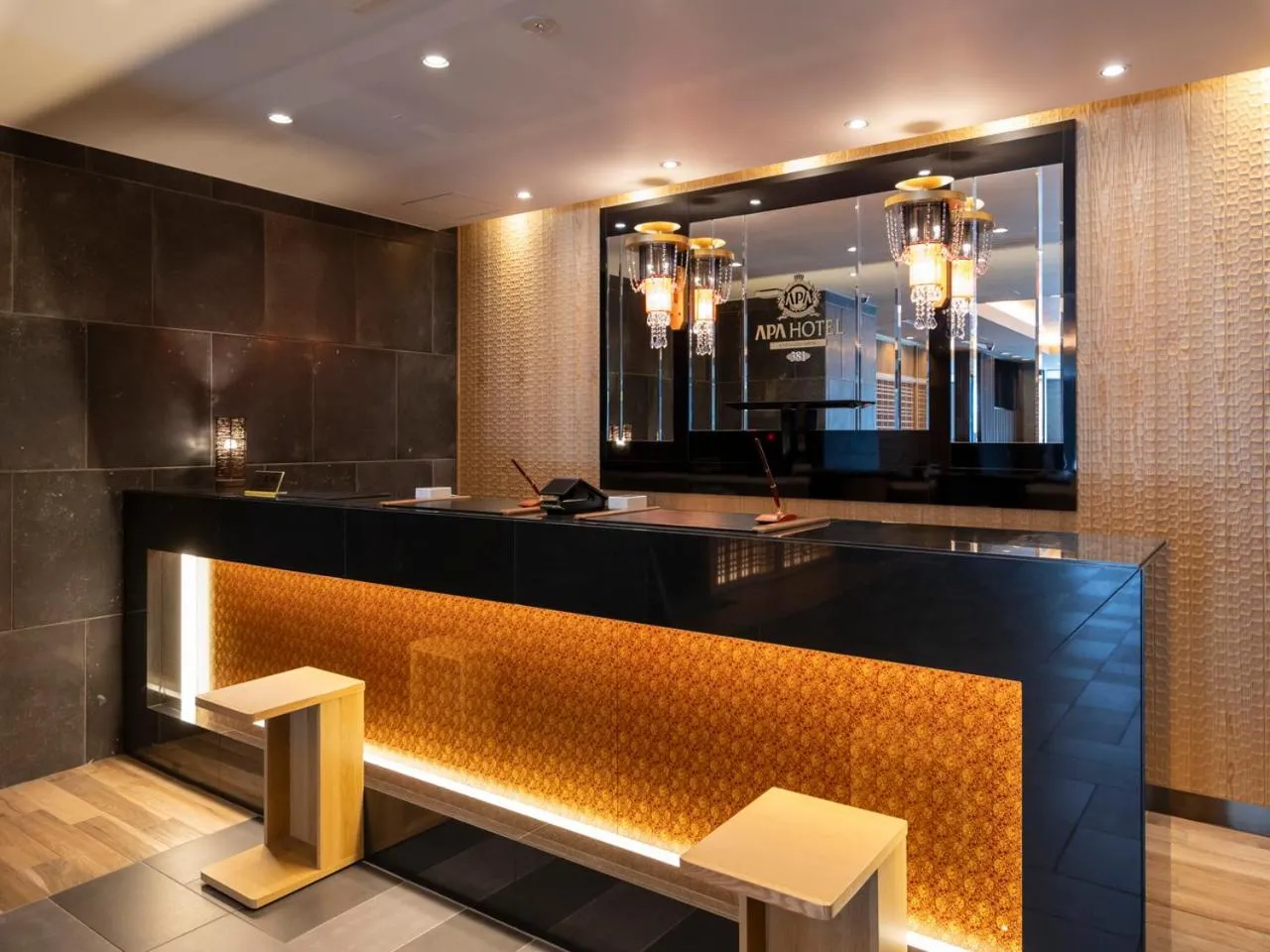Lobby or reception in APA Hotel Kyoto Gojo Omiya