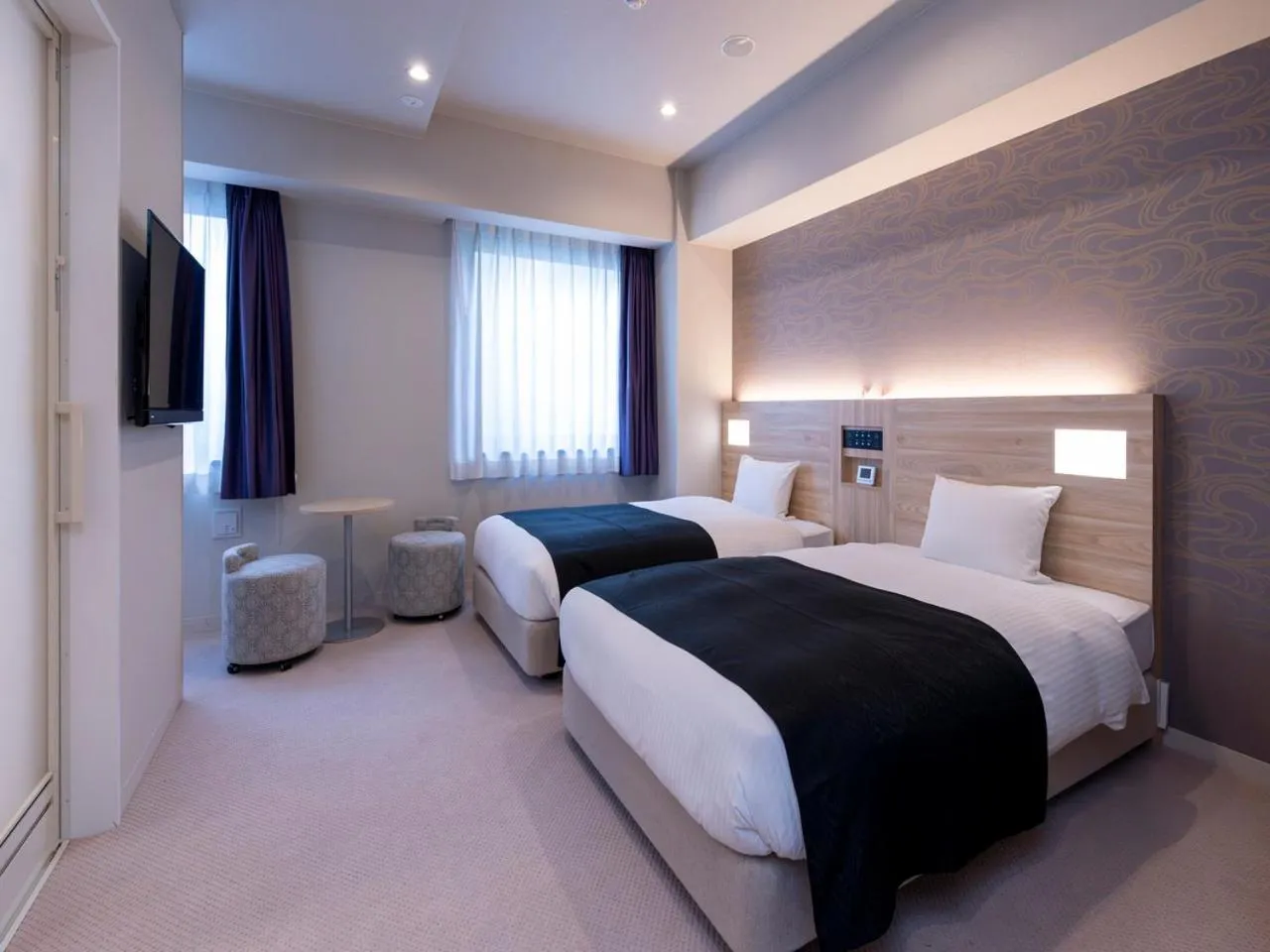 Photo of the whole room, Bed in APA Hotel Kyoto Gojo Omiya