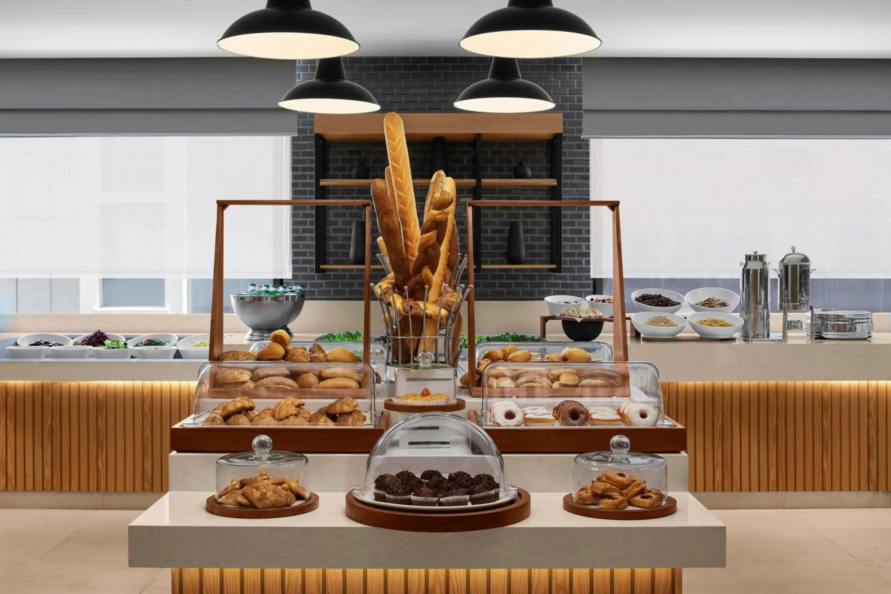 Restaurant/places to eat in Courtyard by Marriott Makkah