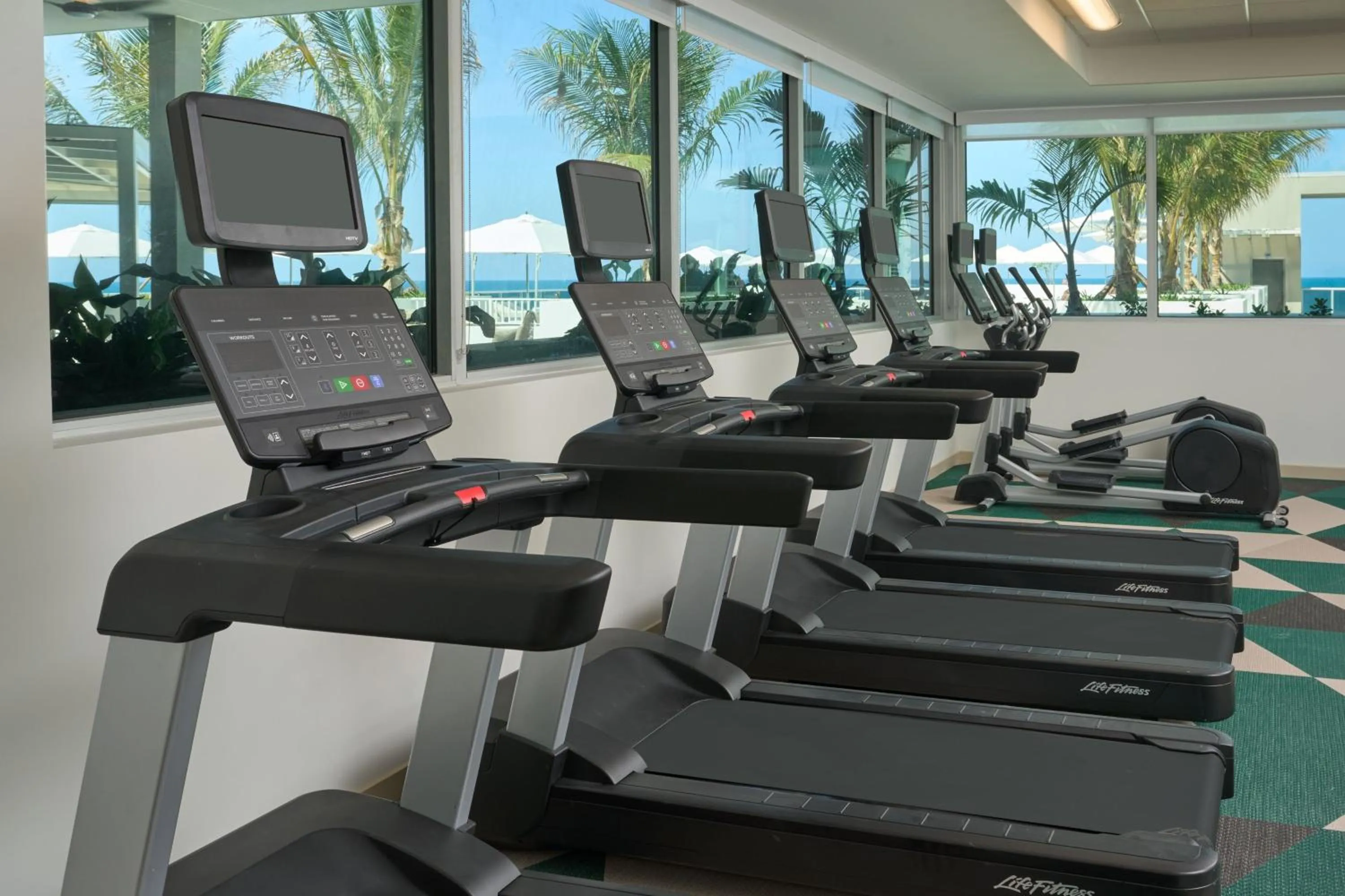 Fitness centre/facilities in Element Melbourne Oceanfront