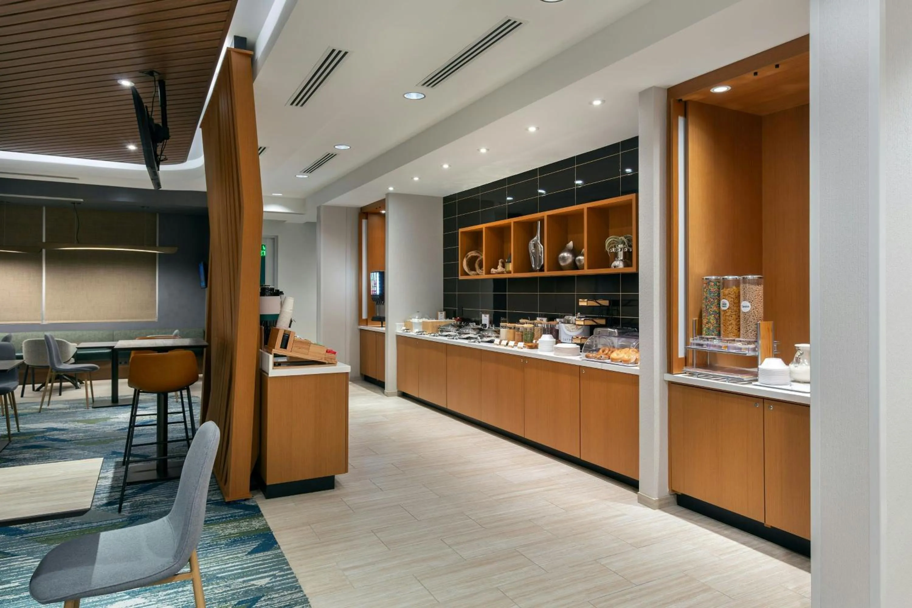 Breakfast in SpringHill Suites by Marriott West Melbourne Palm Bay