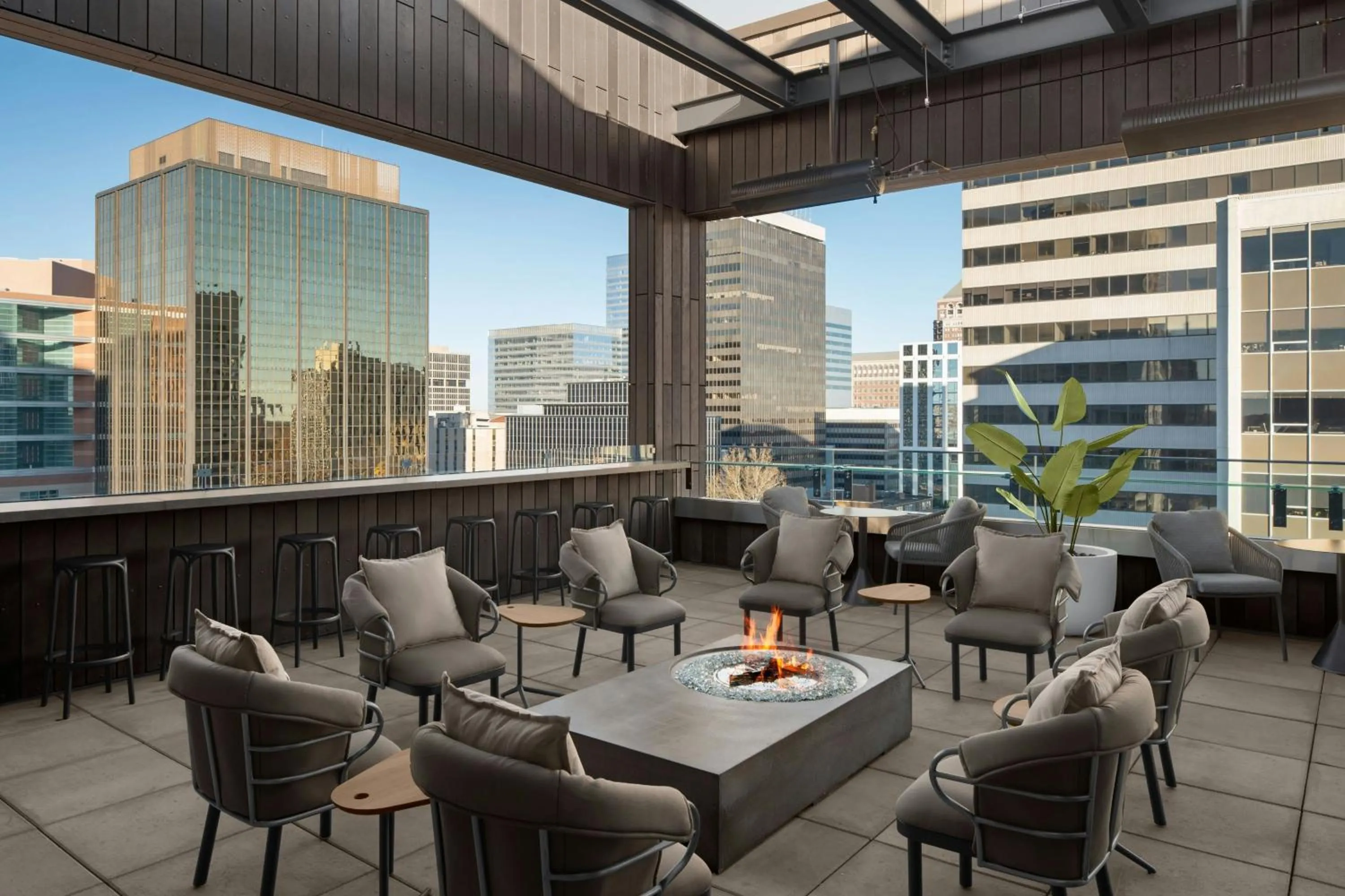 Lounge or bar in AC Hotel by Marriott St. Louis Clayton