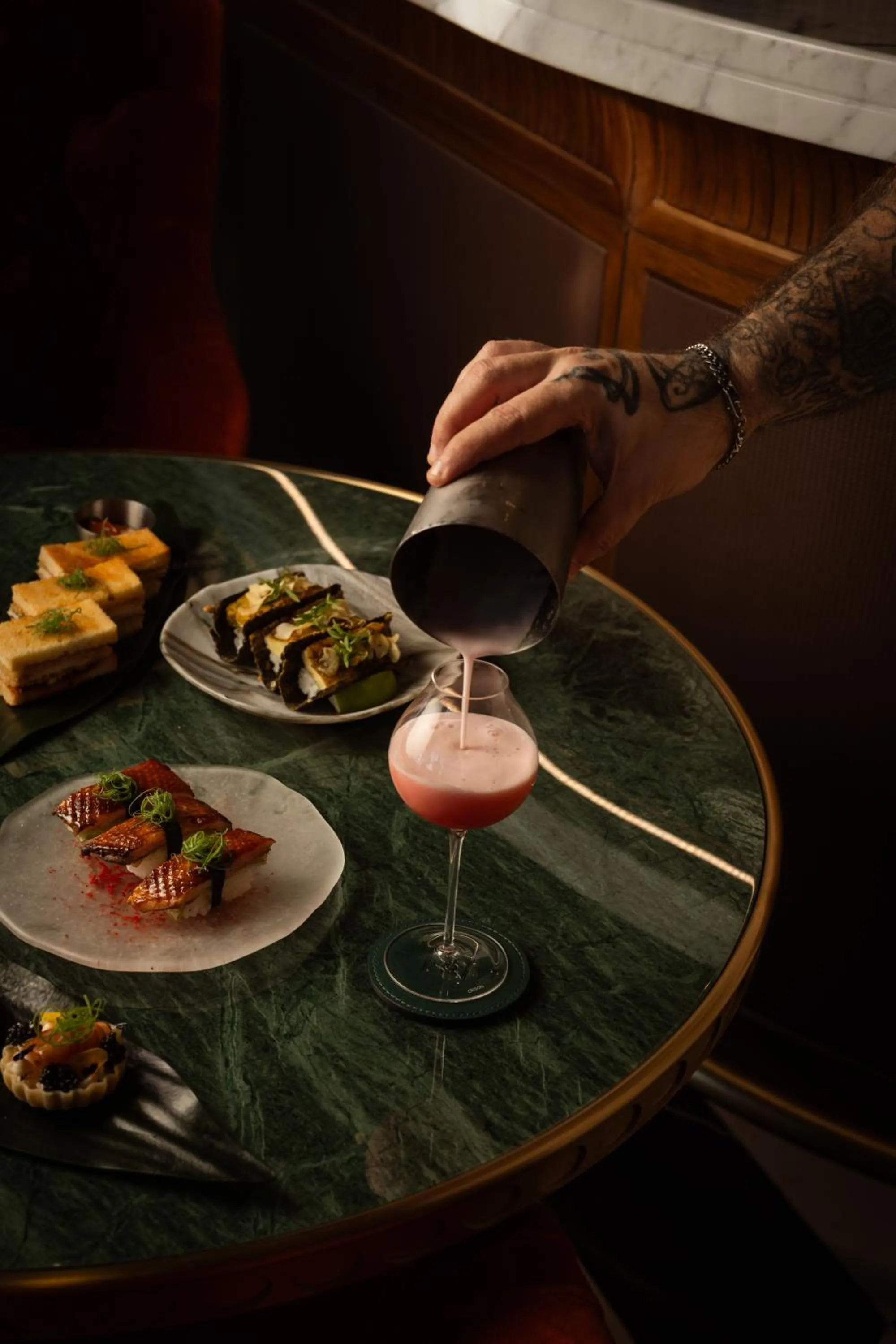 Lounge or bar in Rosewood Doha