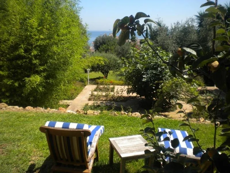 Garden in La Perla de Torrenueva