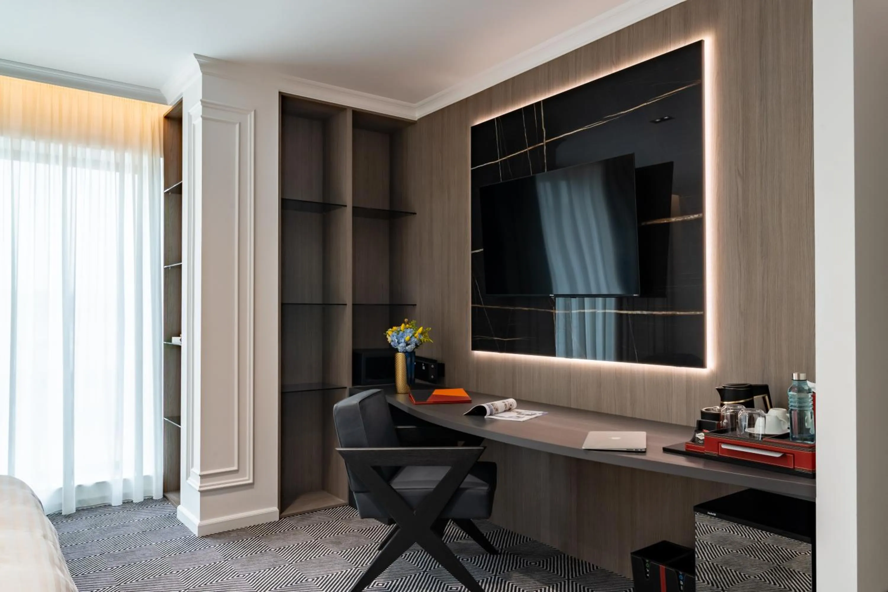 Seating area in Sky Airport Hotel