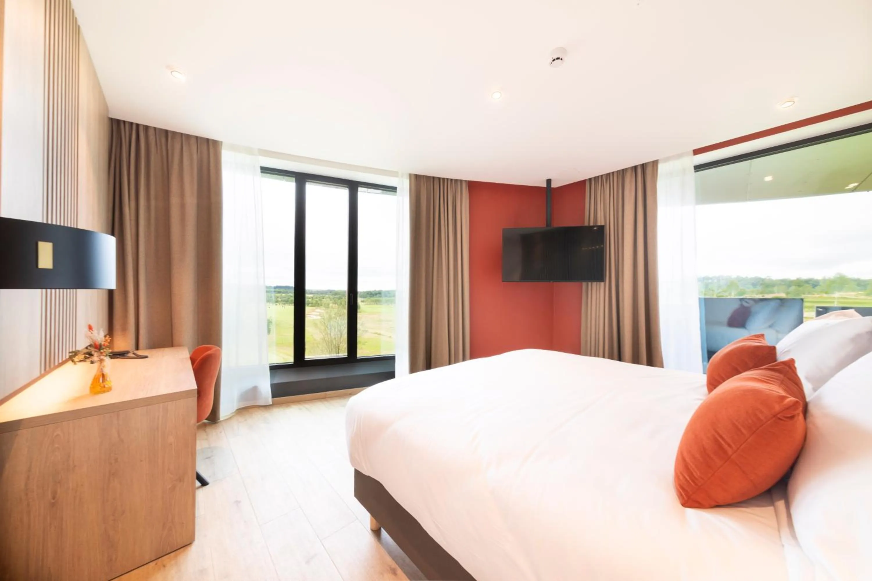 Bed in Hotel du Bois d'Arlon