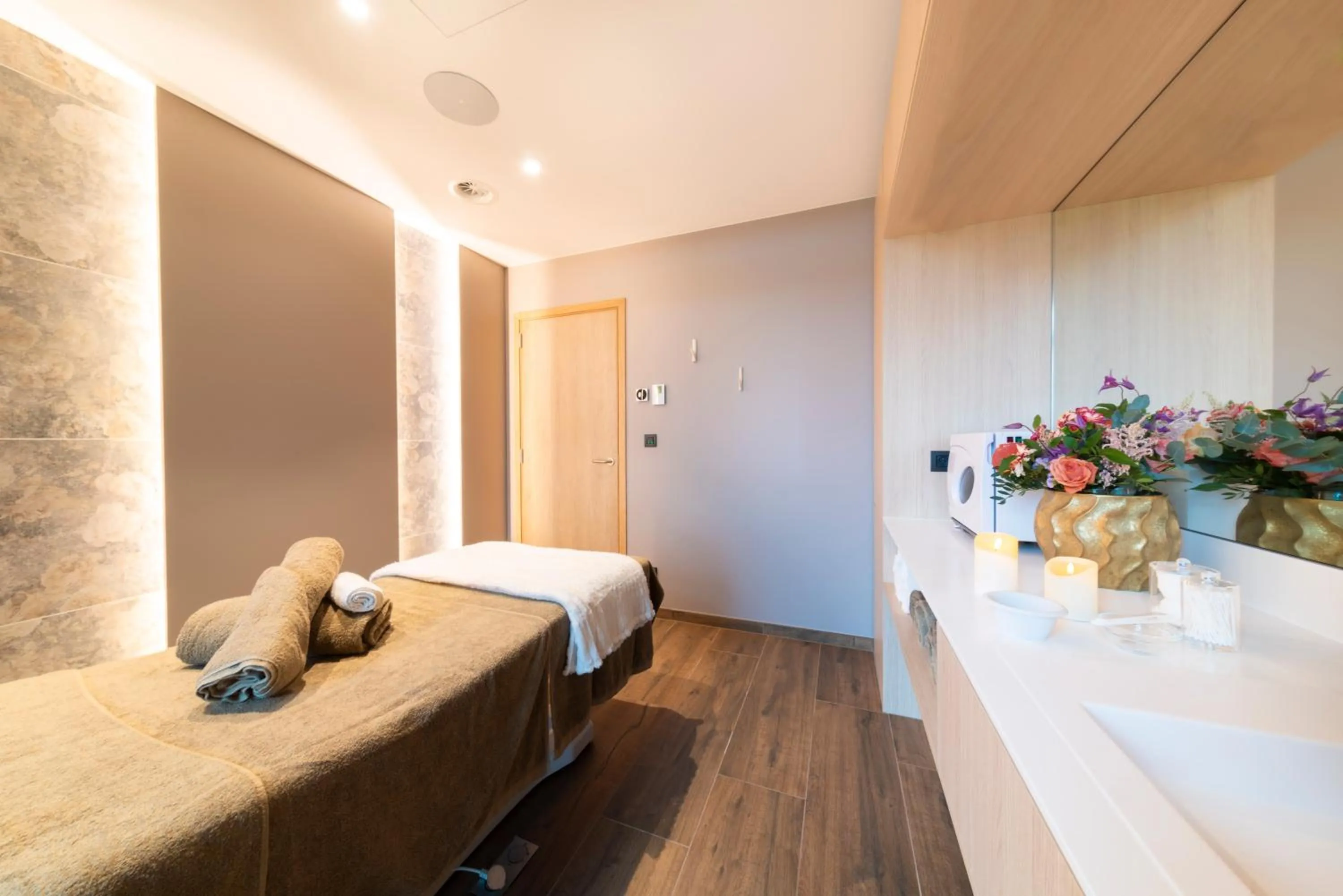 Spa and wellness centre/facilities, Bed in Hotel du Bois d'Arlon