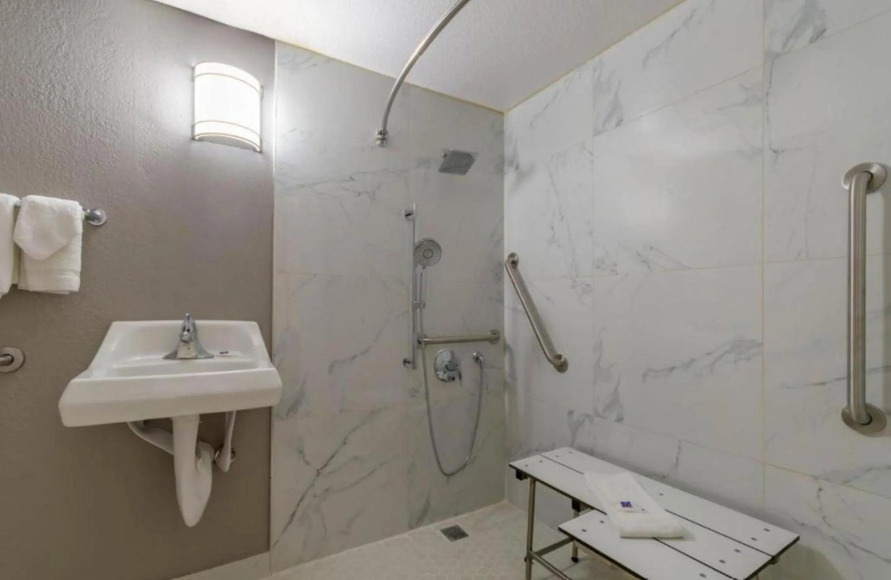 Bathroom in Studio 6 Hayward, CA Silicon Valley Gateway