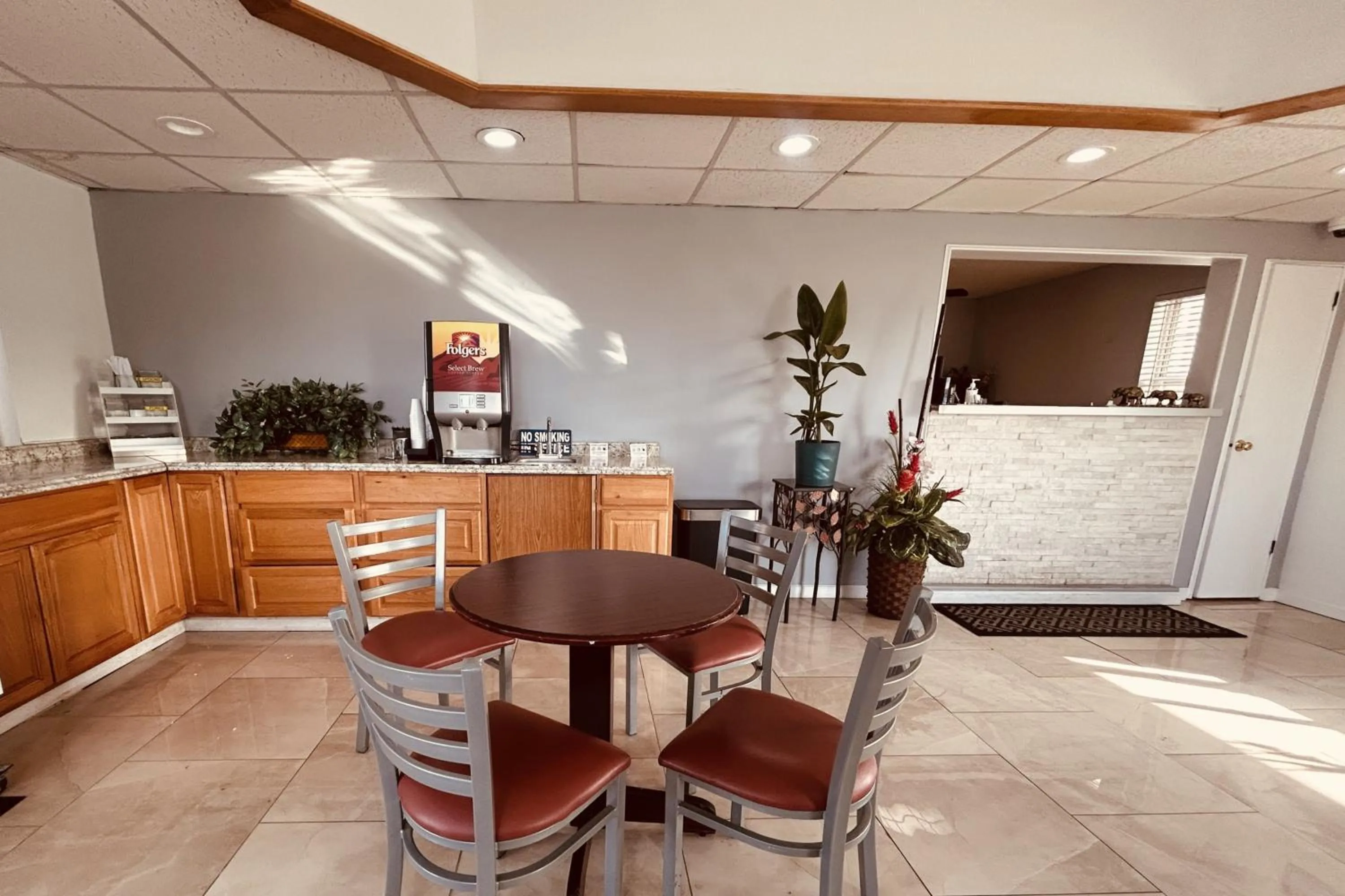 Lobby or reception in Residential Suites Blue Springs by Hotel O I 70