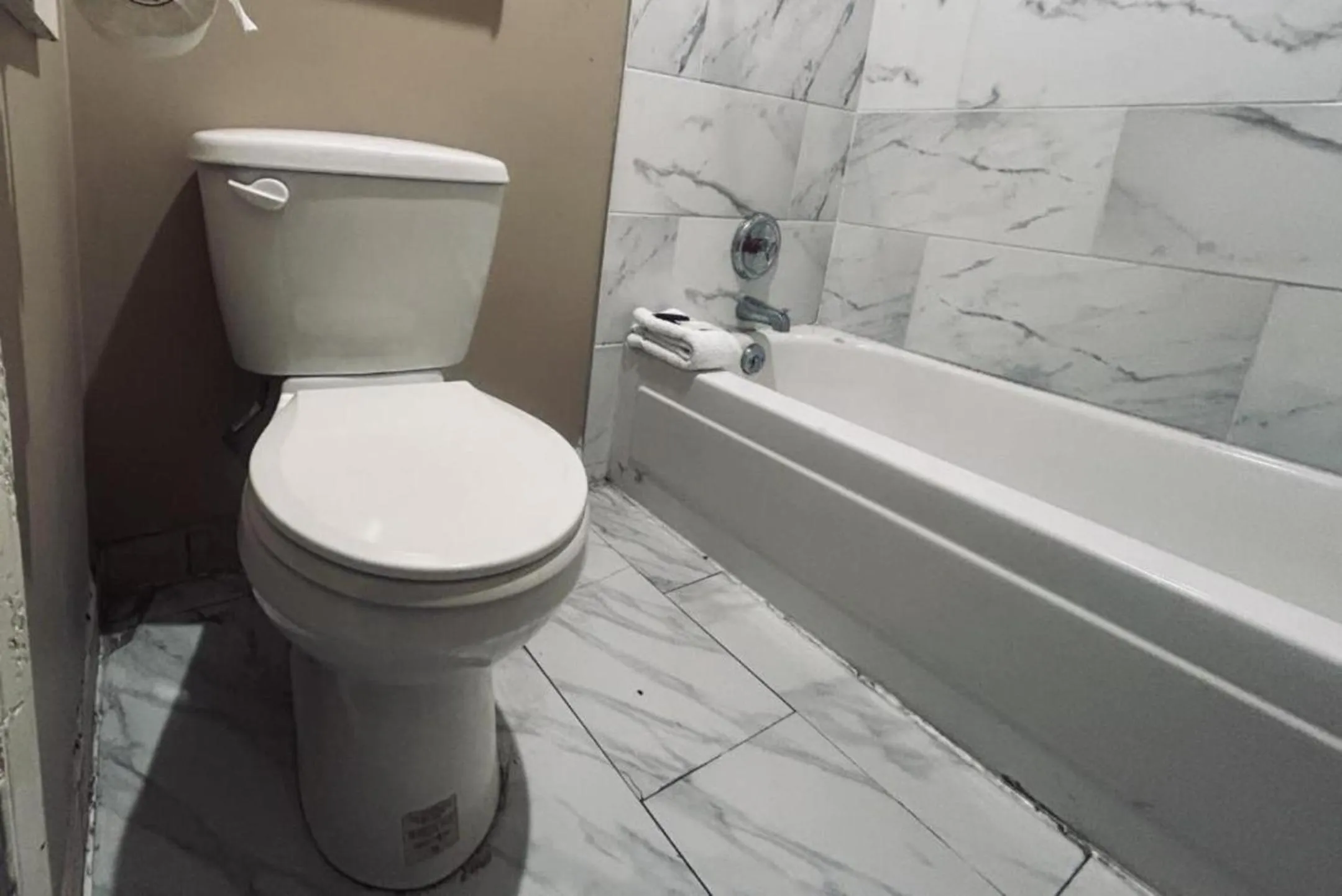 Bathroom in Residential Suites Blue Springs by Hotel O I 70