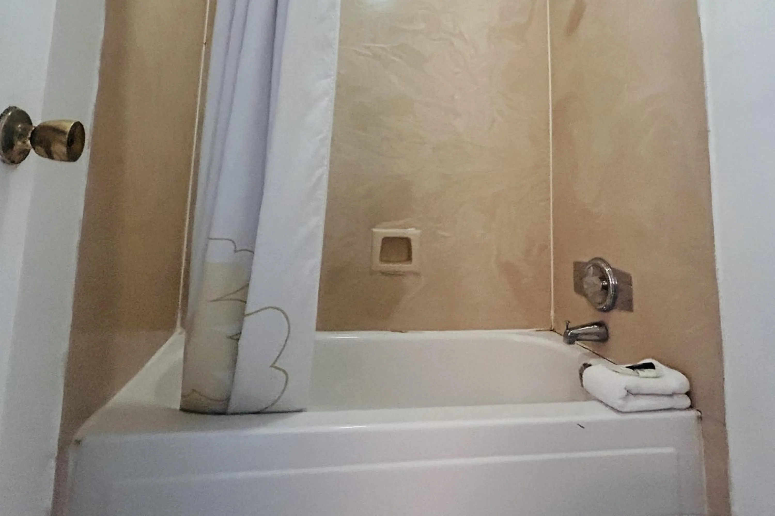 Bathroom in Residential Suites Blue Springs by Hotel O I 70