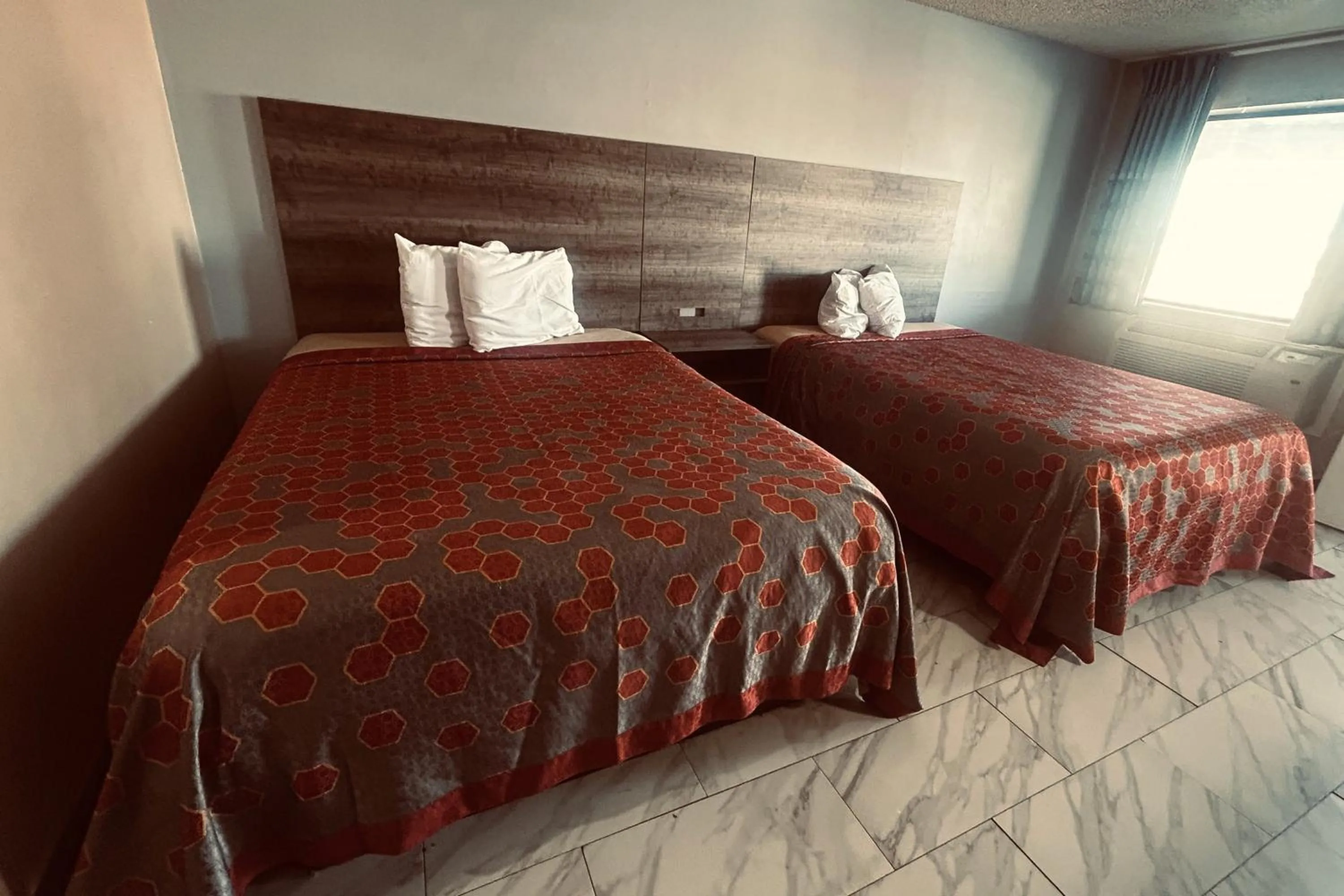 Bedroom, Bed in Residential Suites Blue Springs by Hotel O I 70